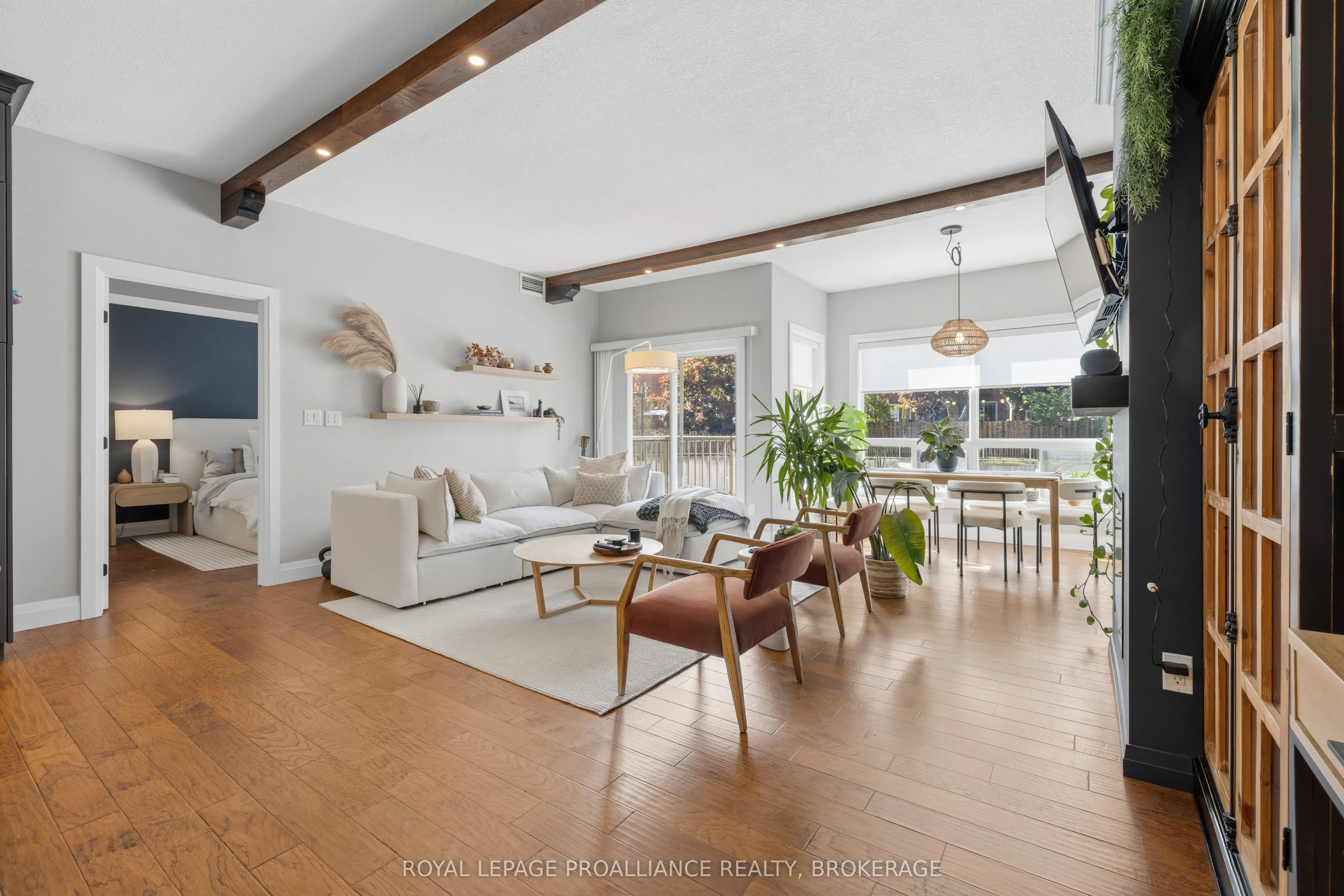 350 Wellington Street, #205