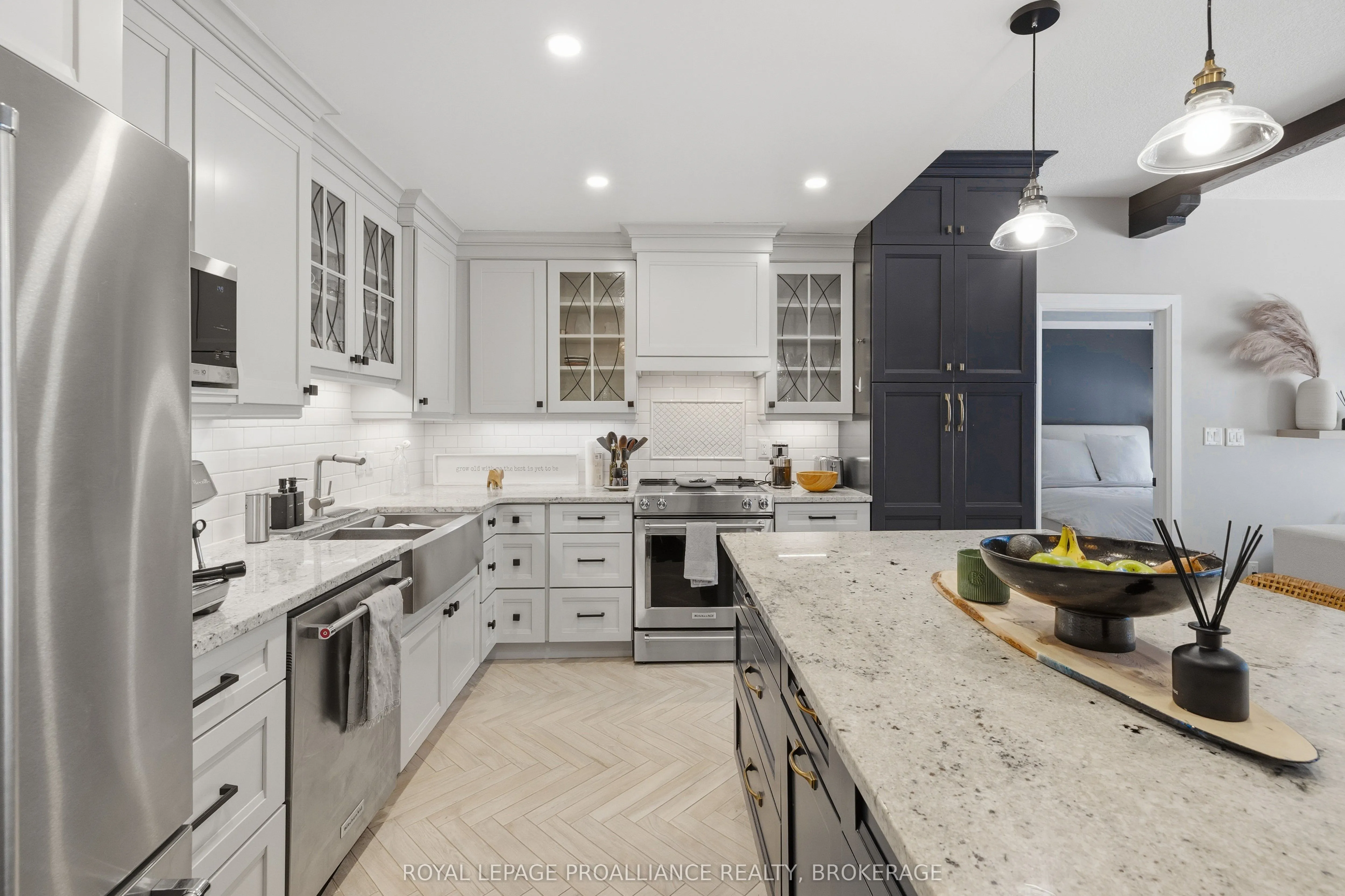 350 Wellington Street, #205