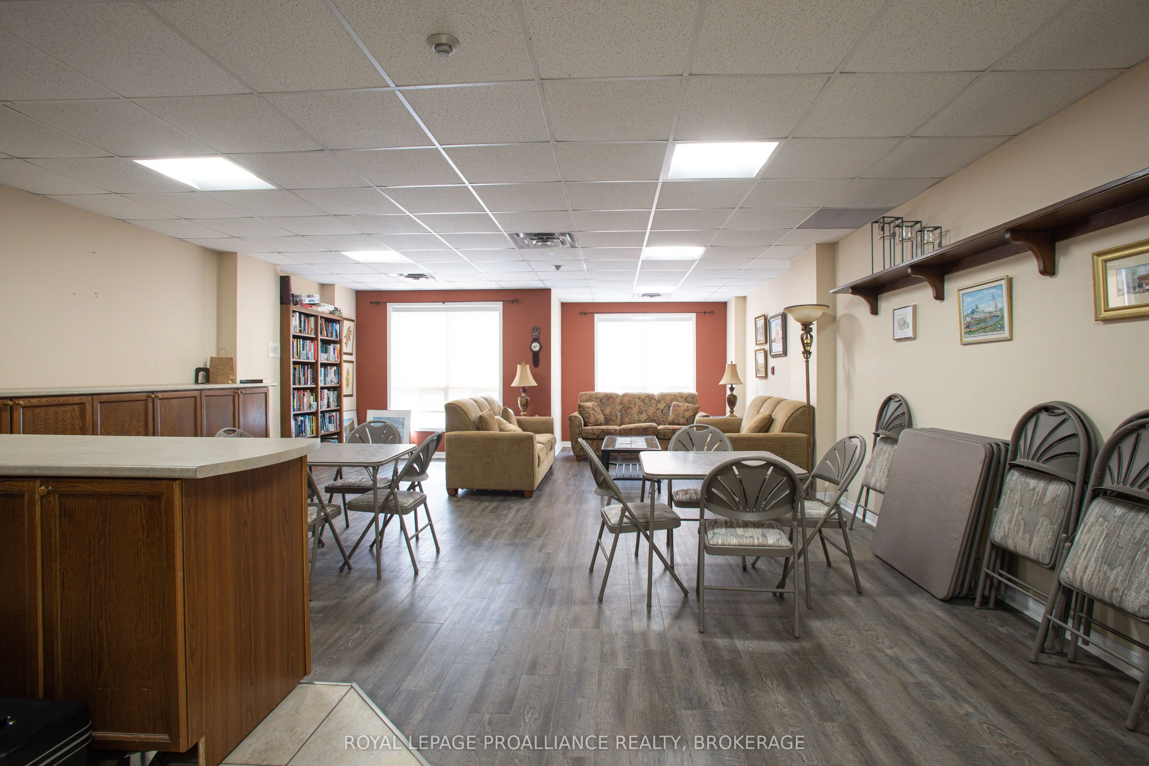 350 Wellington Street, #205