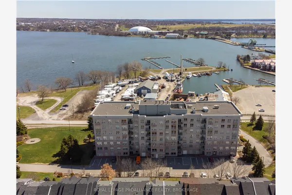 350 Wellington Street, #205