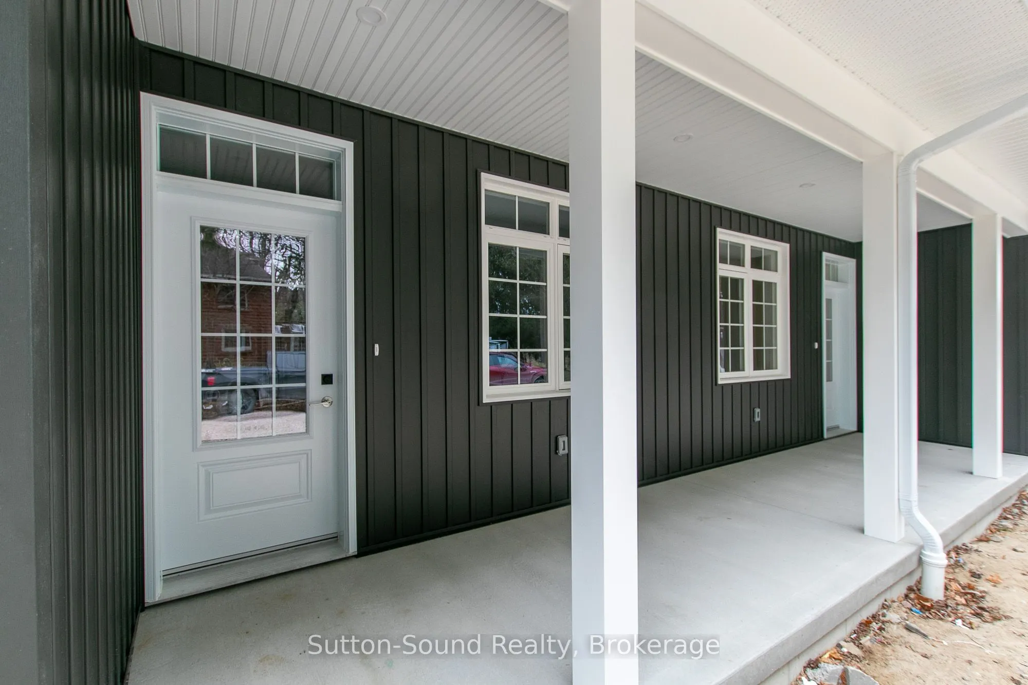 202 Queen Street W, #5