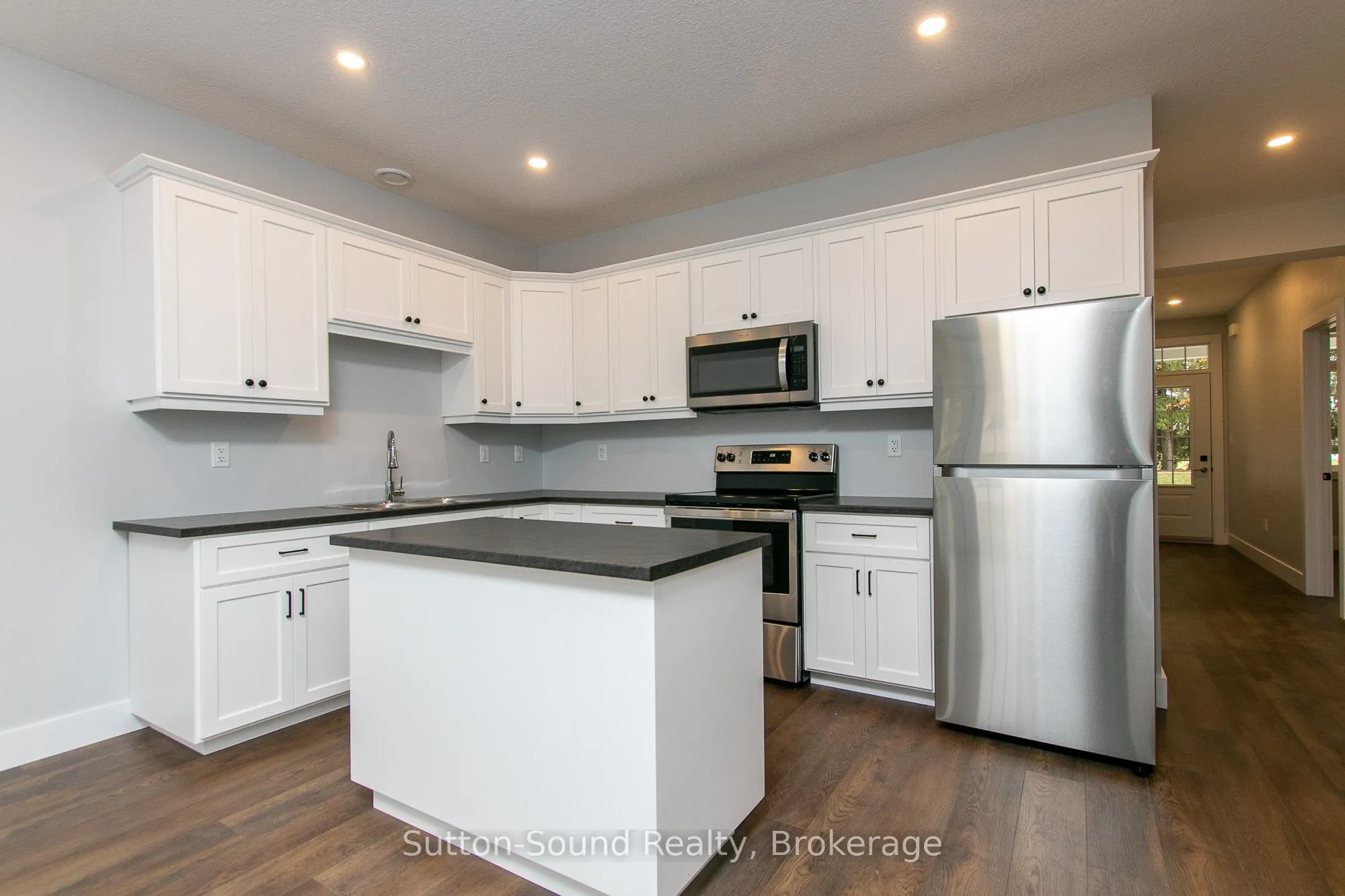 202 Queen Street W, #5