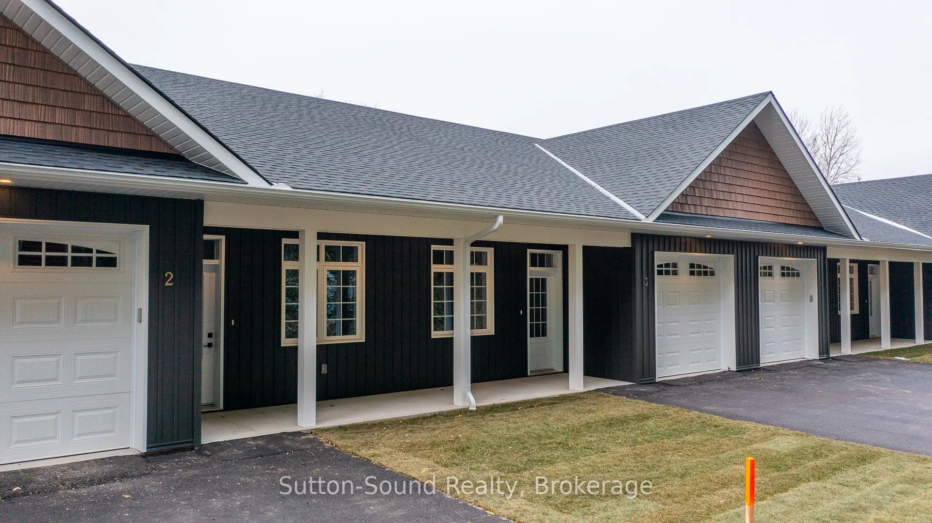 202 Queen Street W, #5