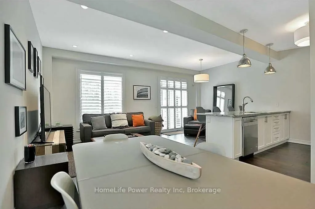 63 Southshore Crescent