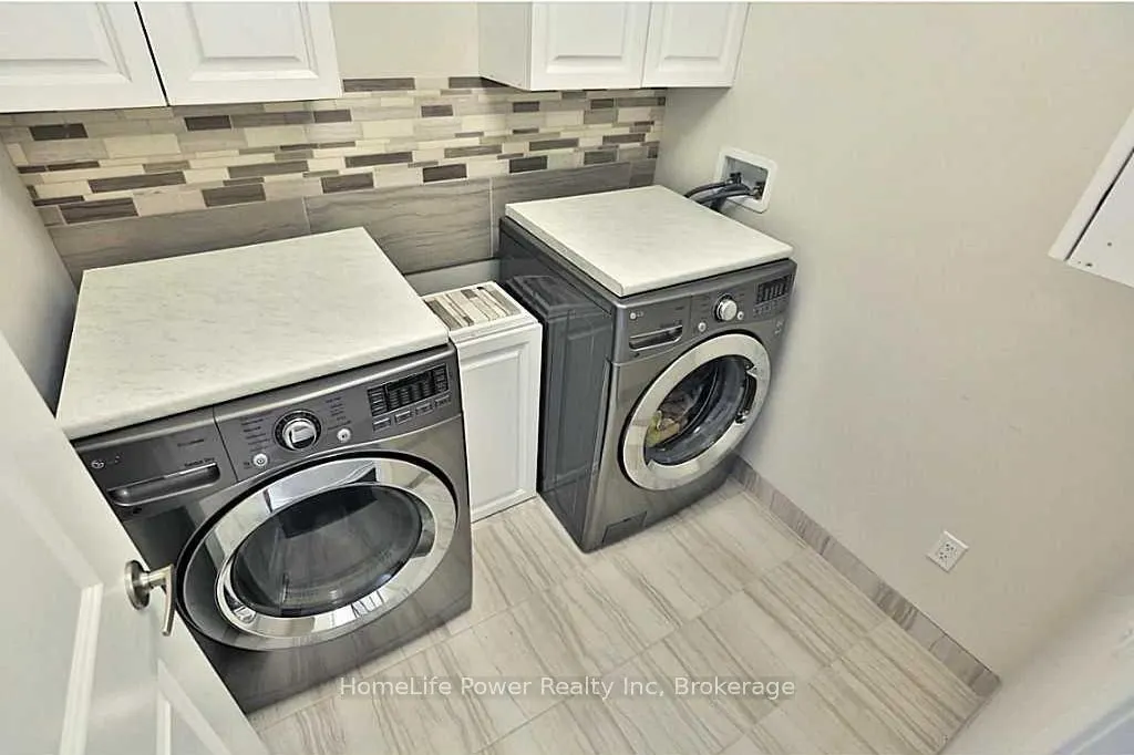 63 Southshore Crescent