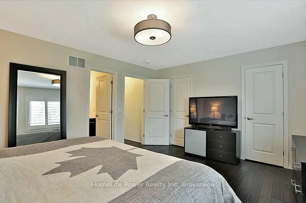 63 Southshore Crescent