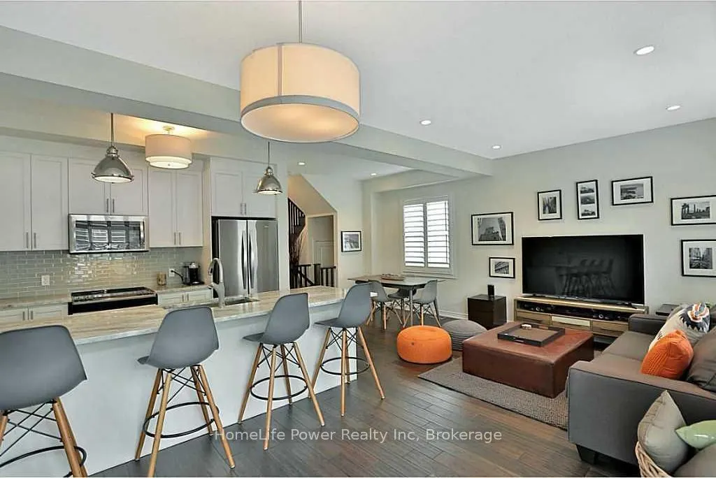 63 Southshore Crescent