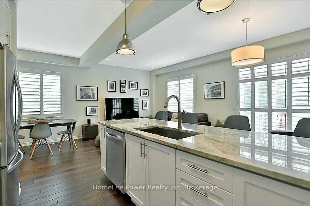 63 Southshore Crescent