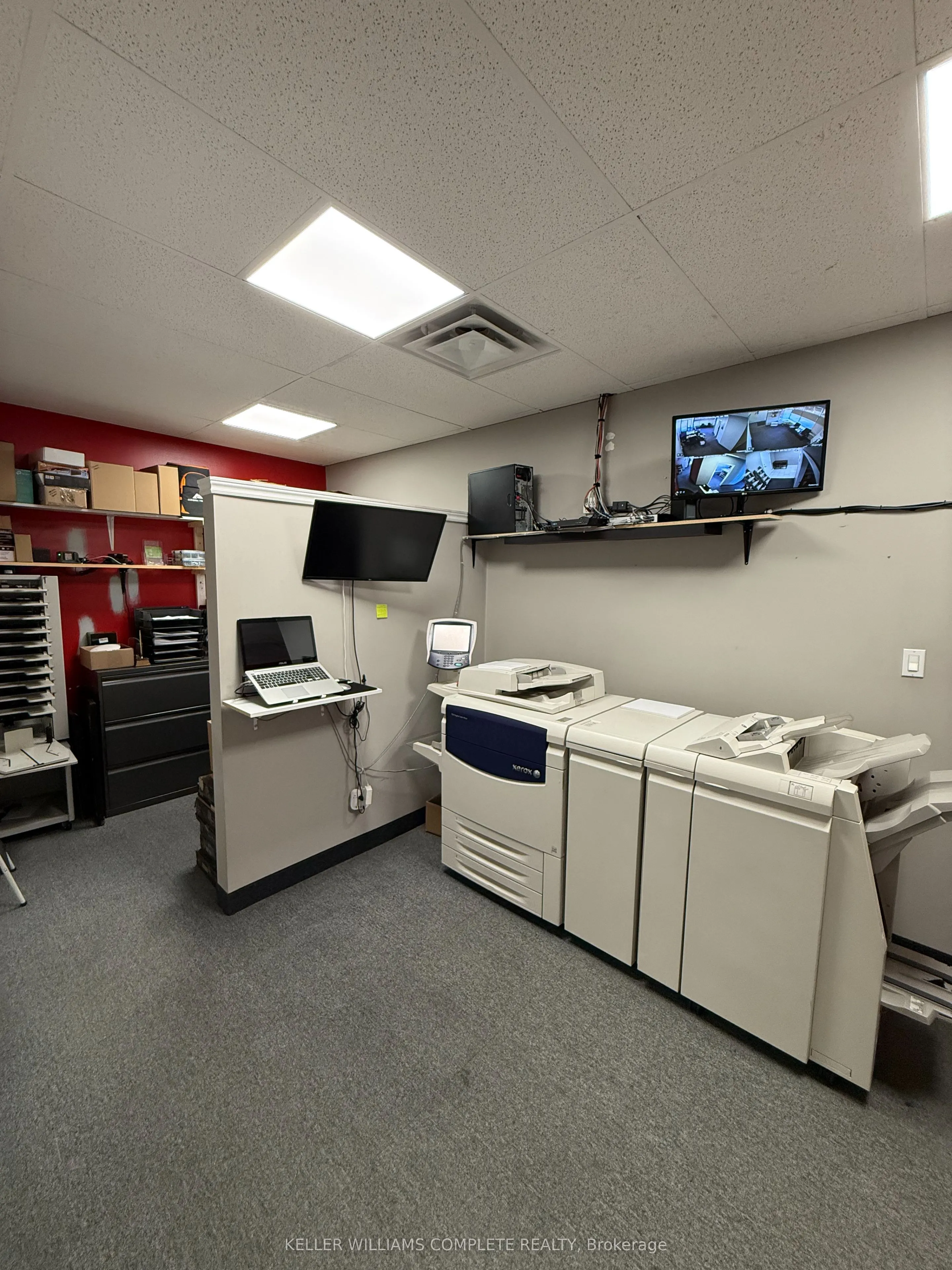 302 BRUCEDALE Avenue