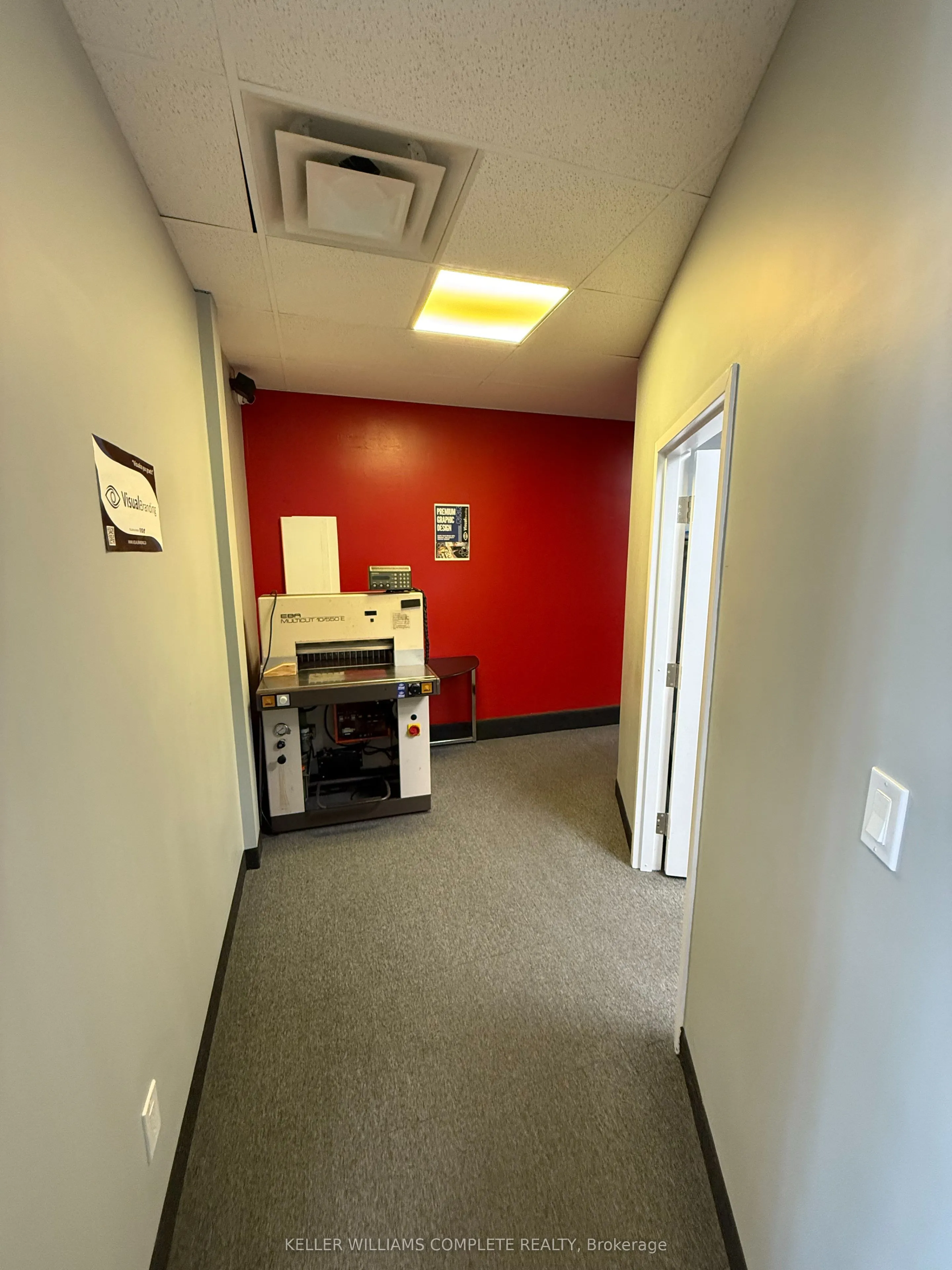 302 BRUCEDALE Avenue