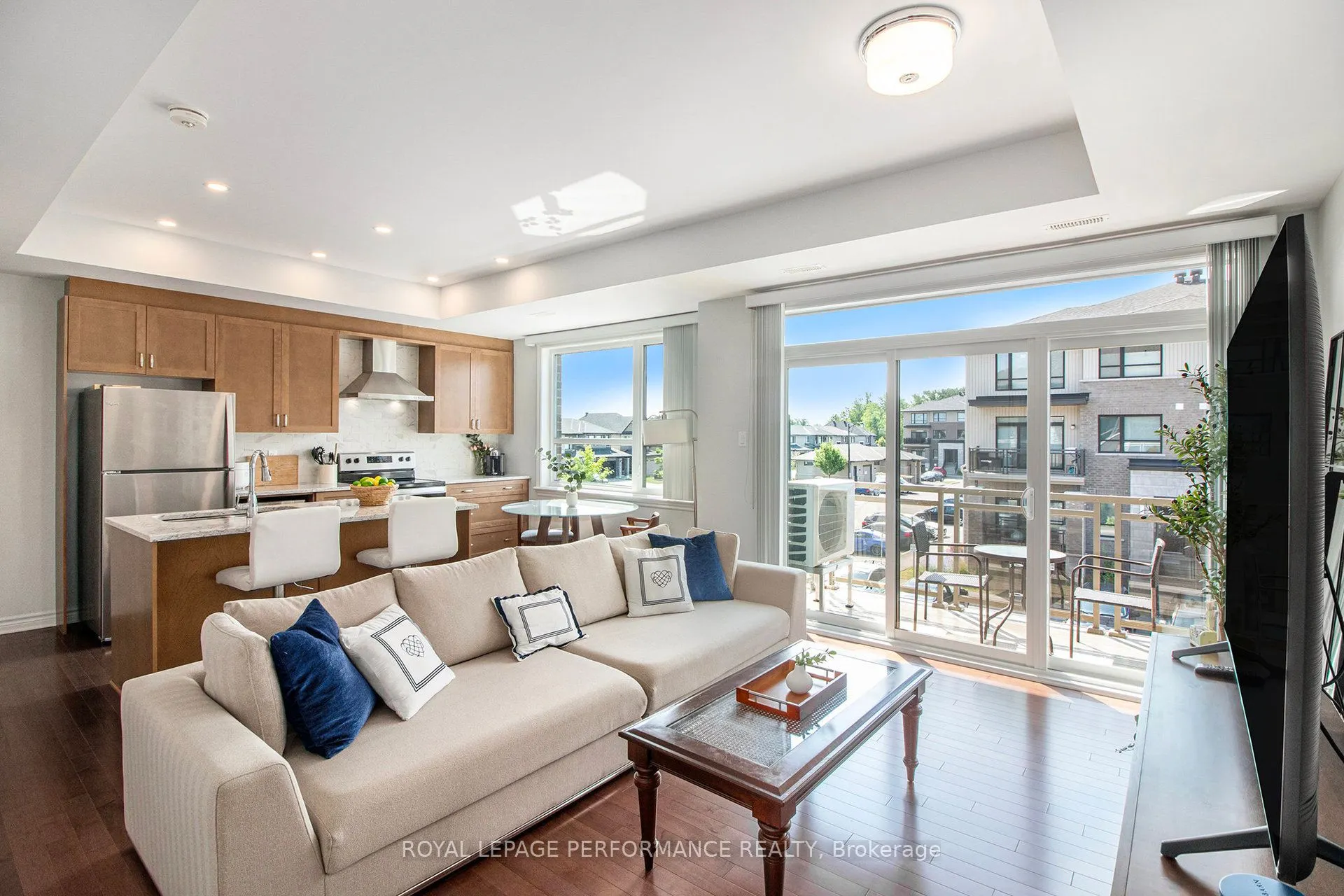 84 Carabiner Private, #33