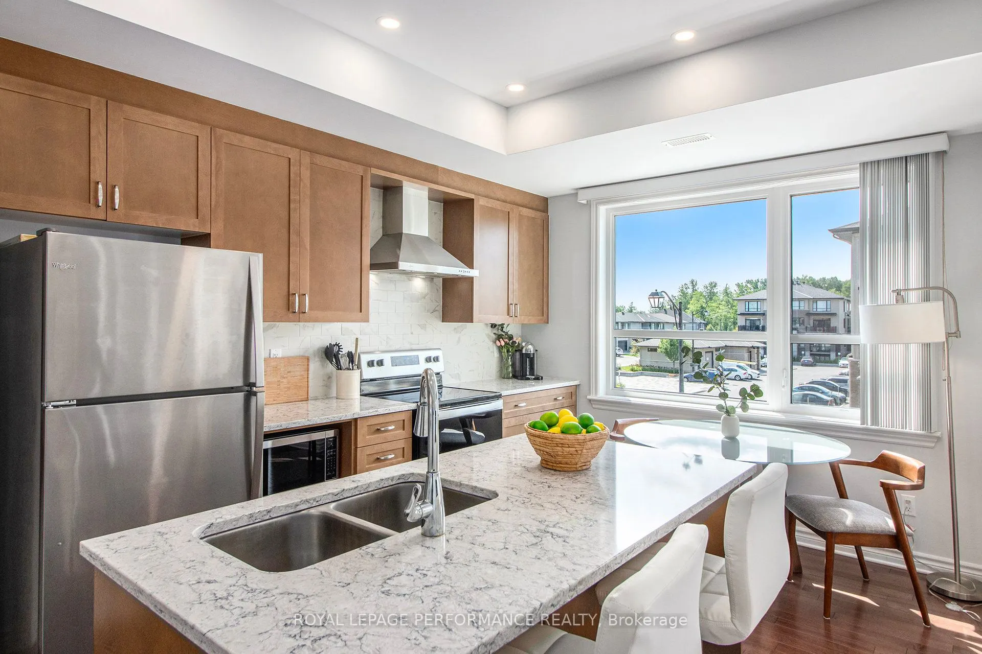 84 Carabiner Private, #33