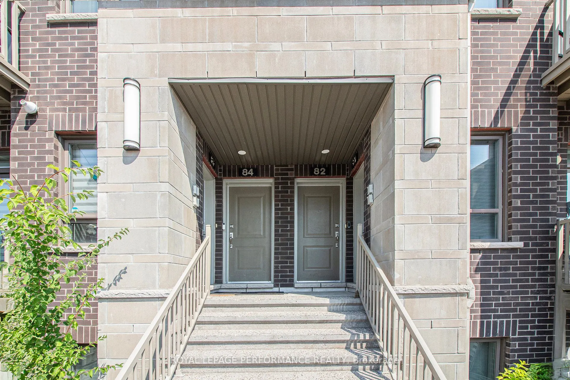 84 Carabiner Private, #33