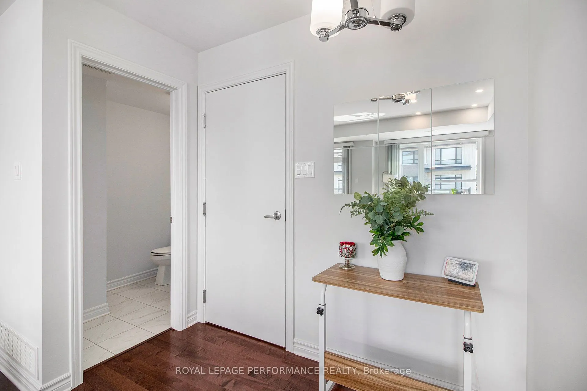 84 Carabiner Private, #33