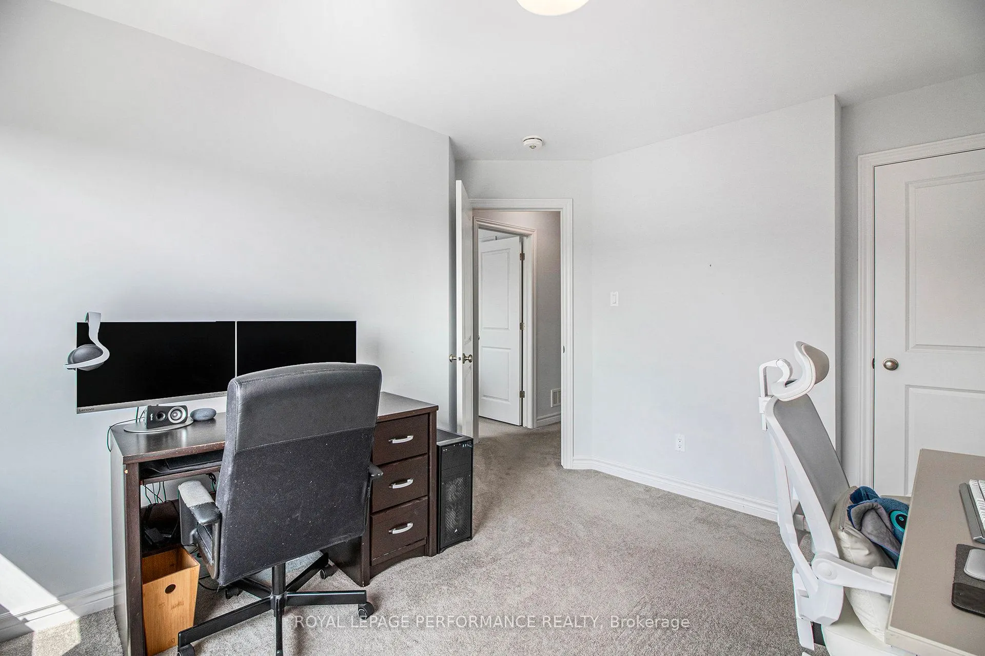 84 Carabiner Private, #33