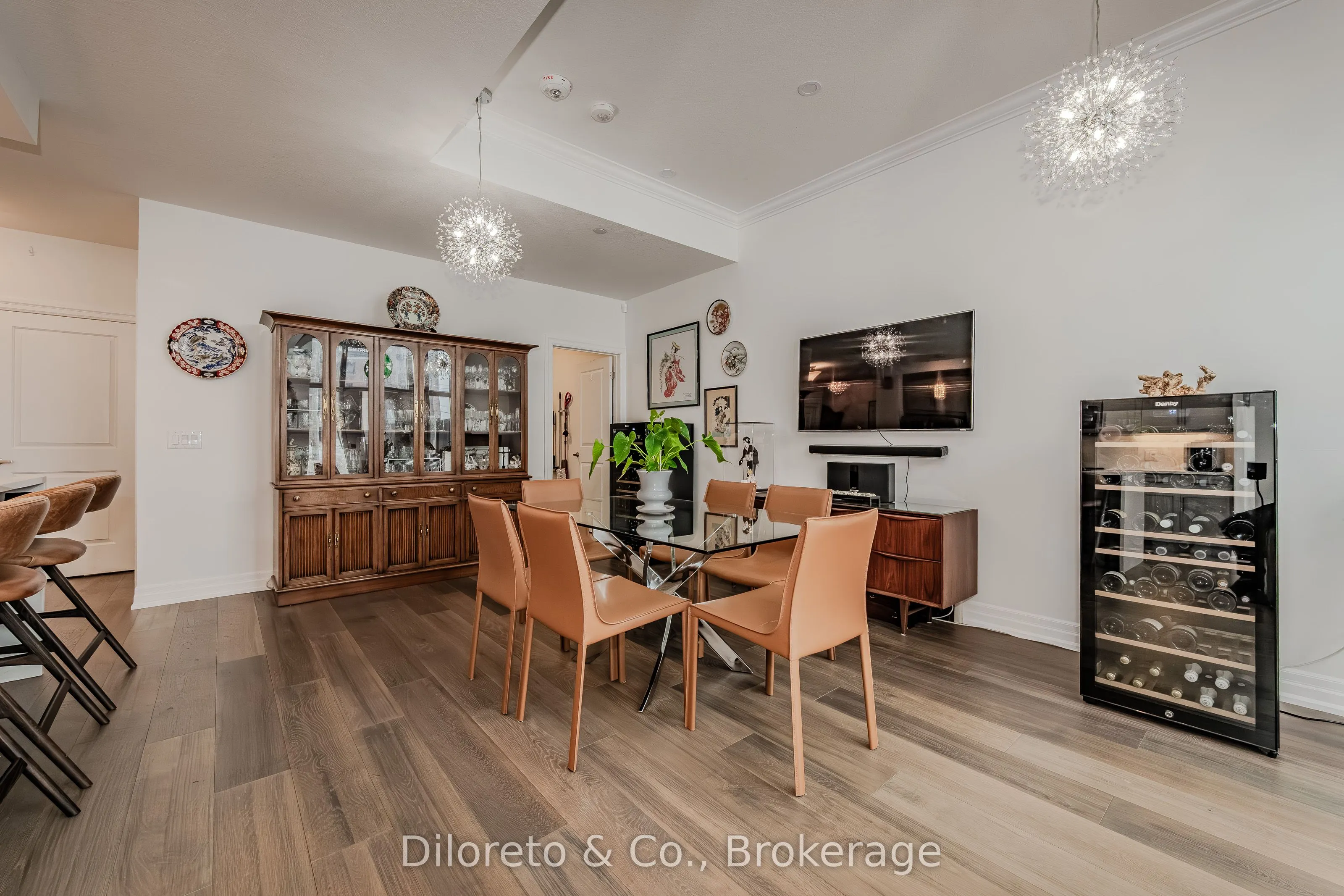 1878 Gordon Street, #105