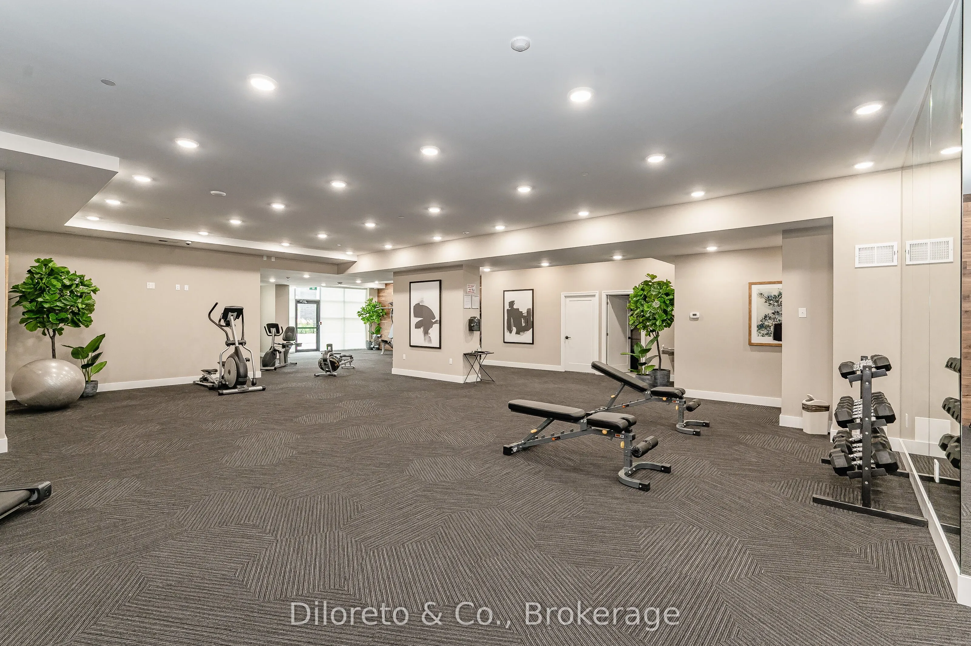 1878 Gordon Street, #105