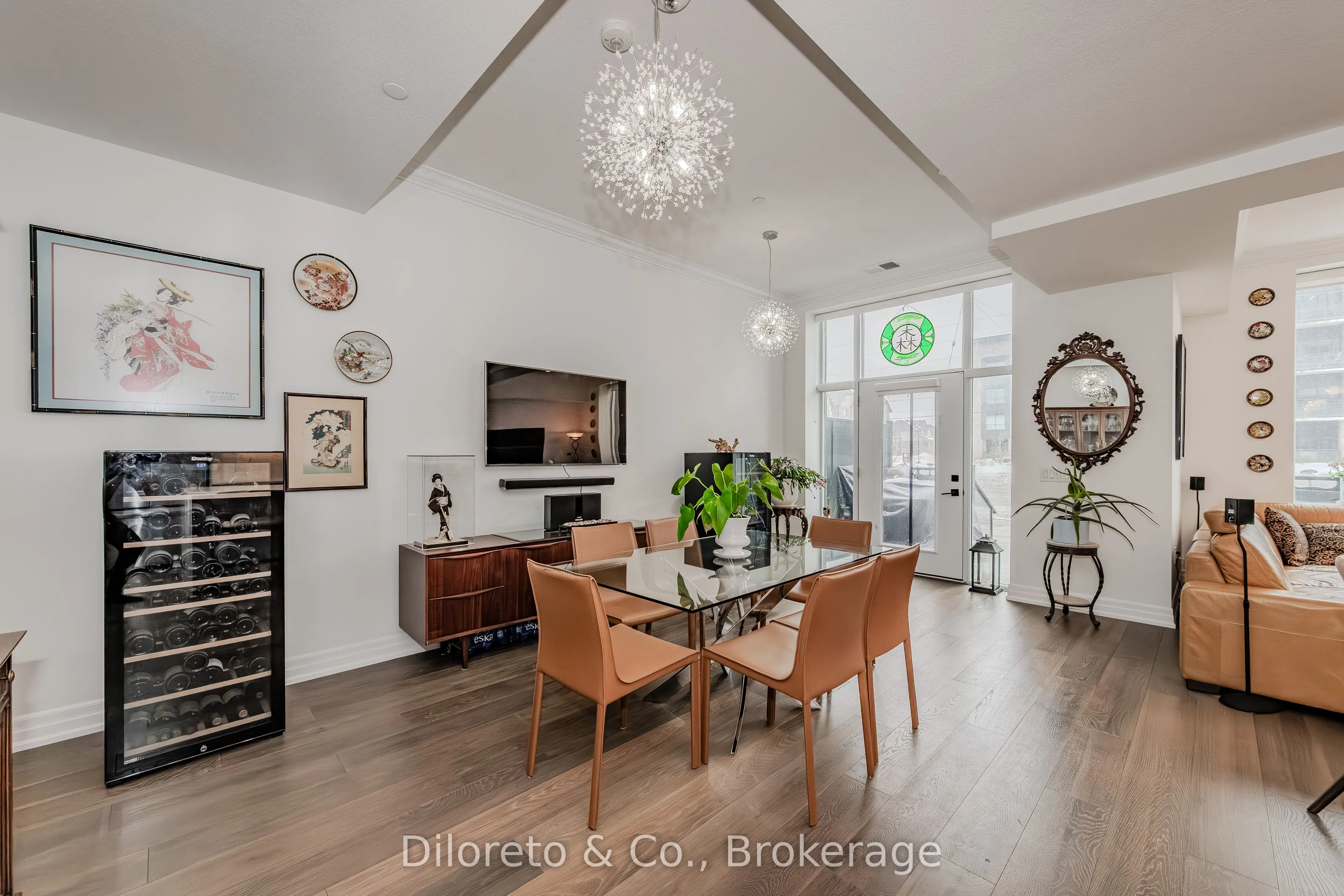 1878 Gordon Street, #105