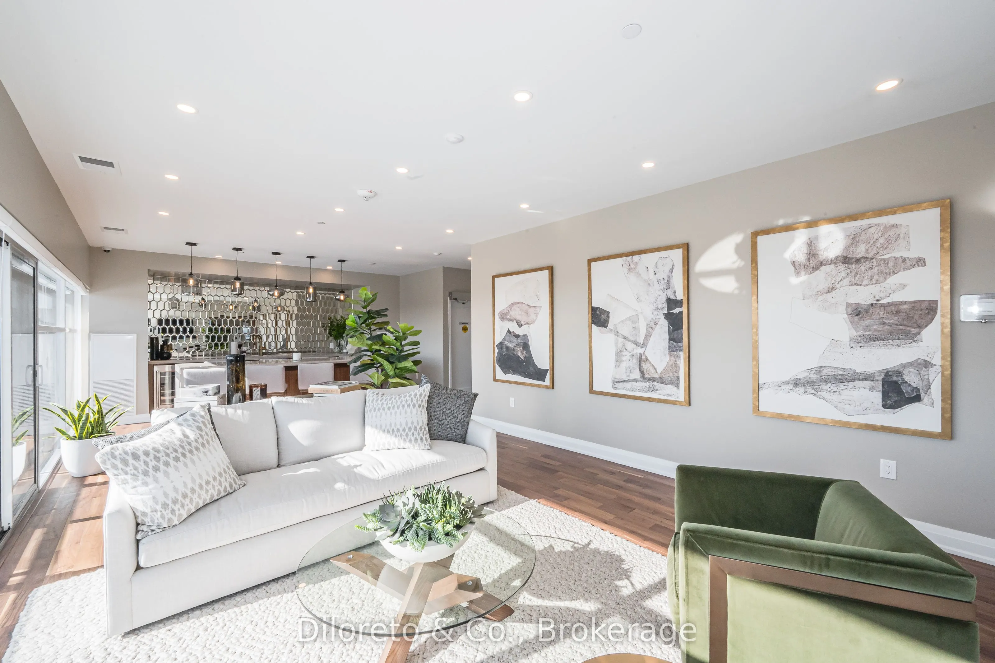 1878 Gordon Street, #105