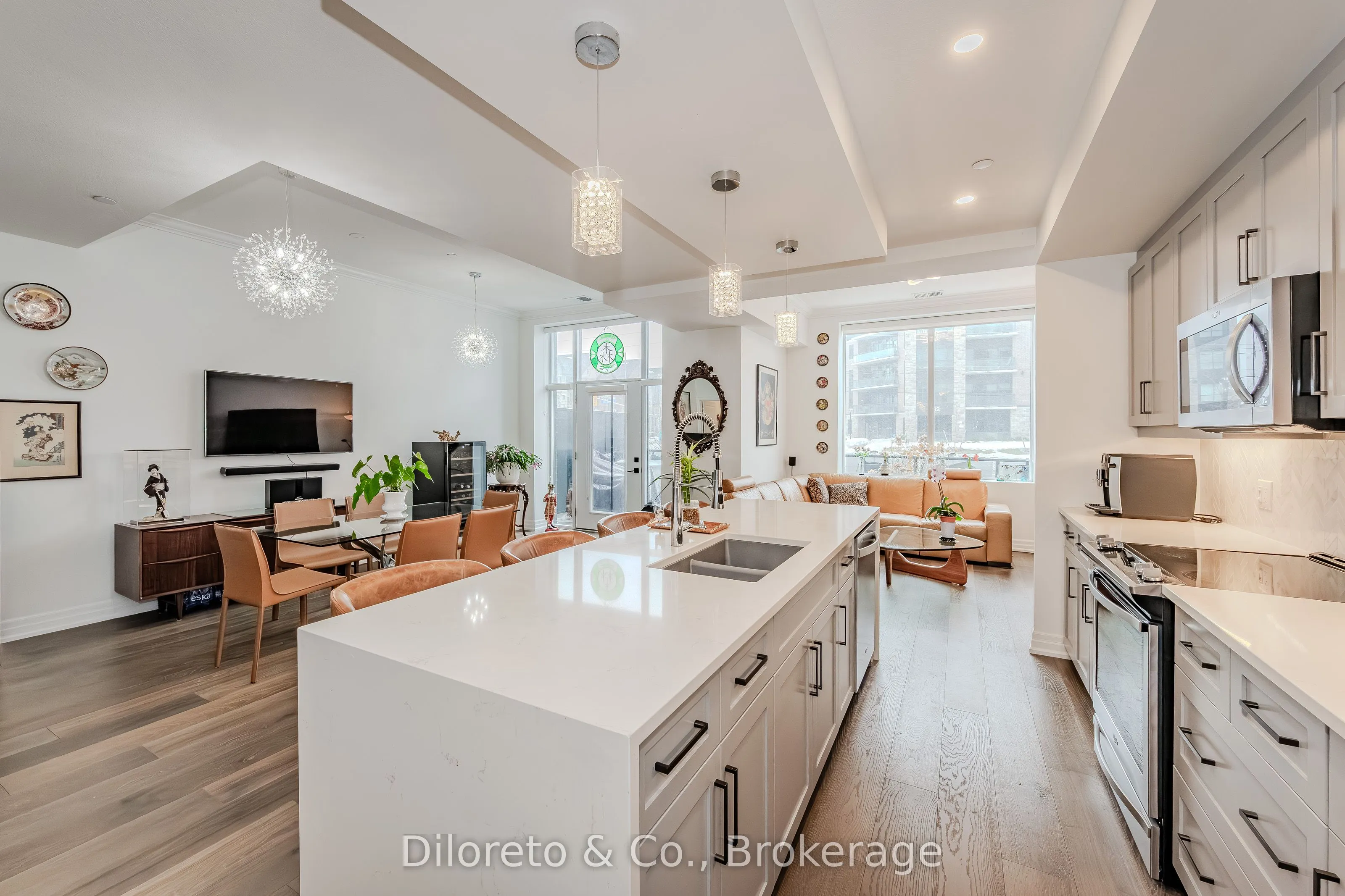 1878 Gordon Street, #105