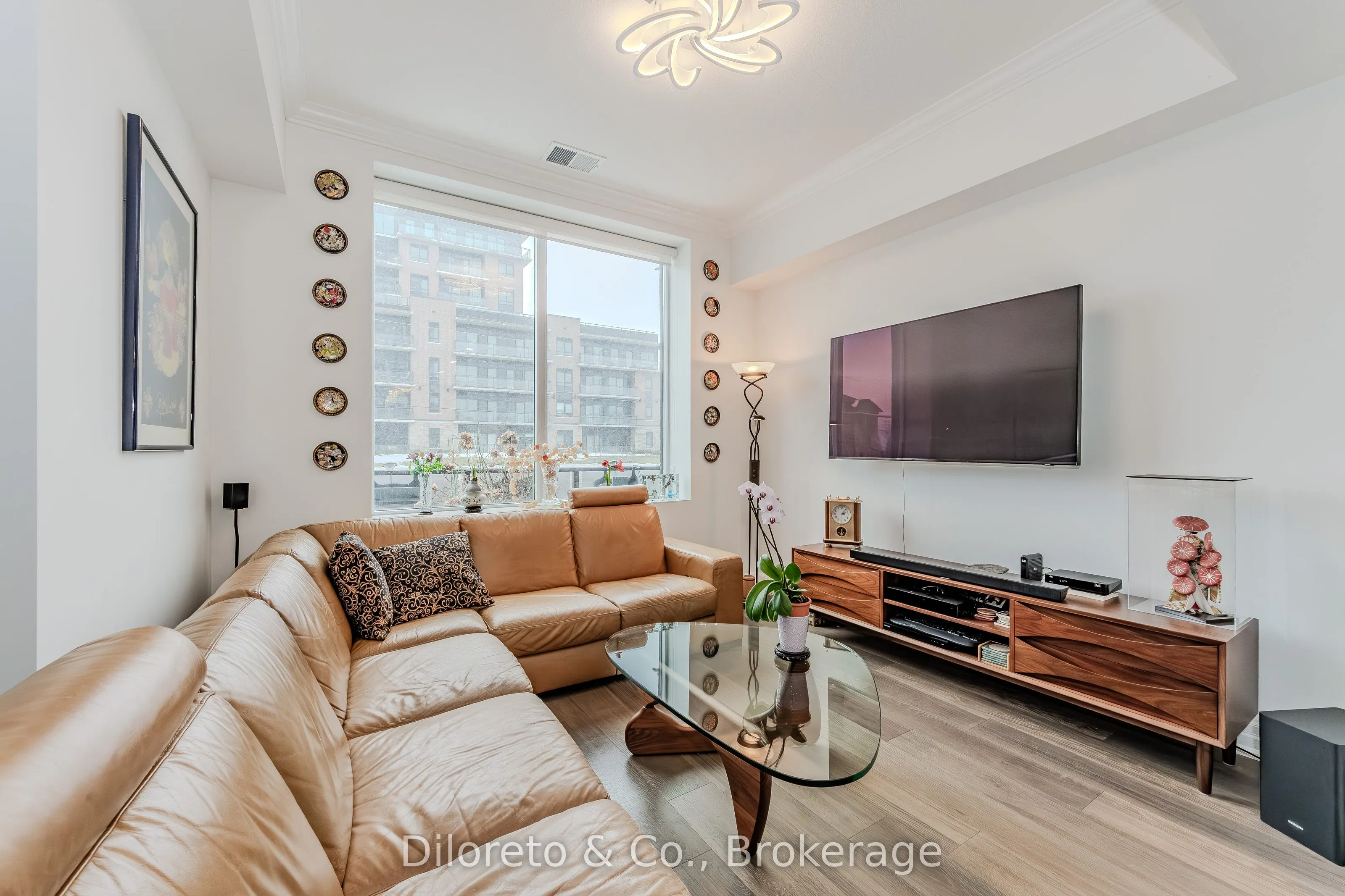 1878 Gordon Street, #105