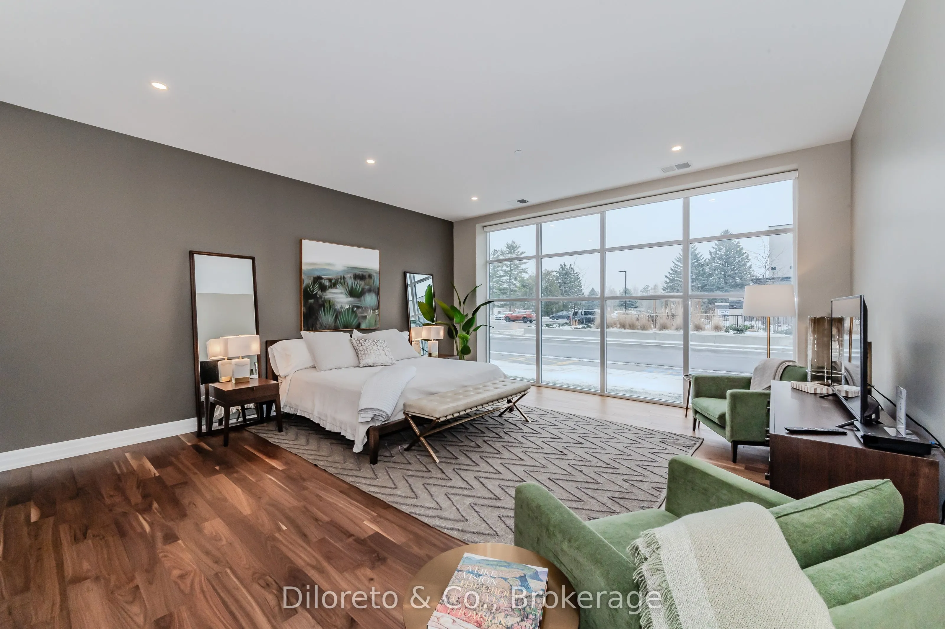 1878 Gordon Street, #105