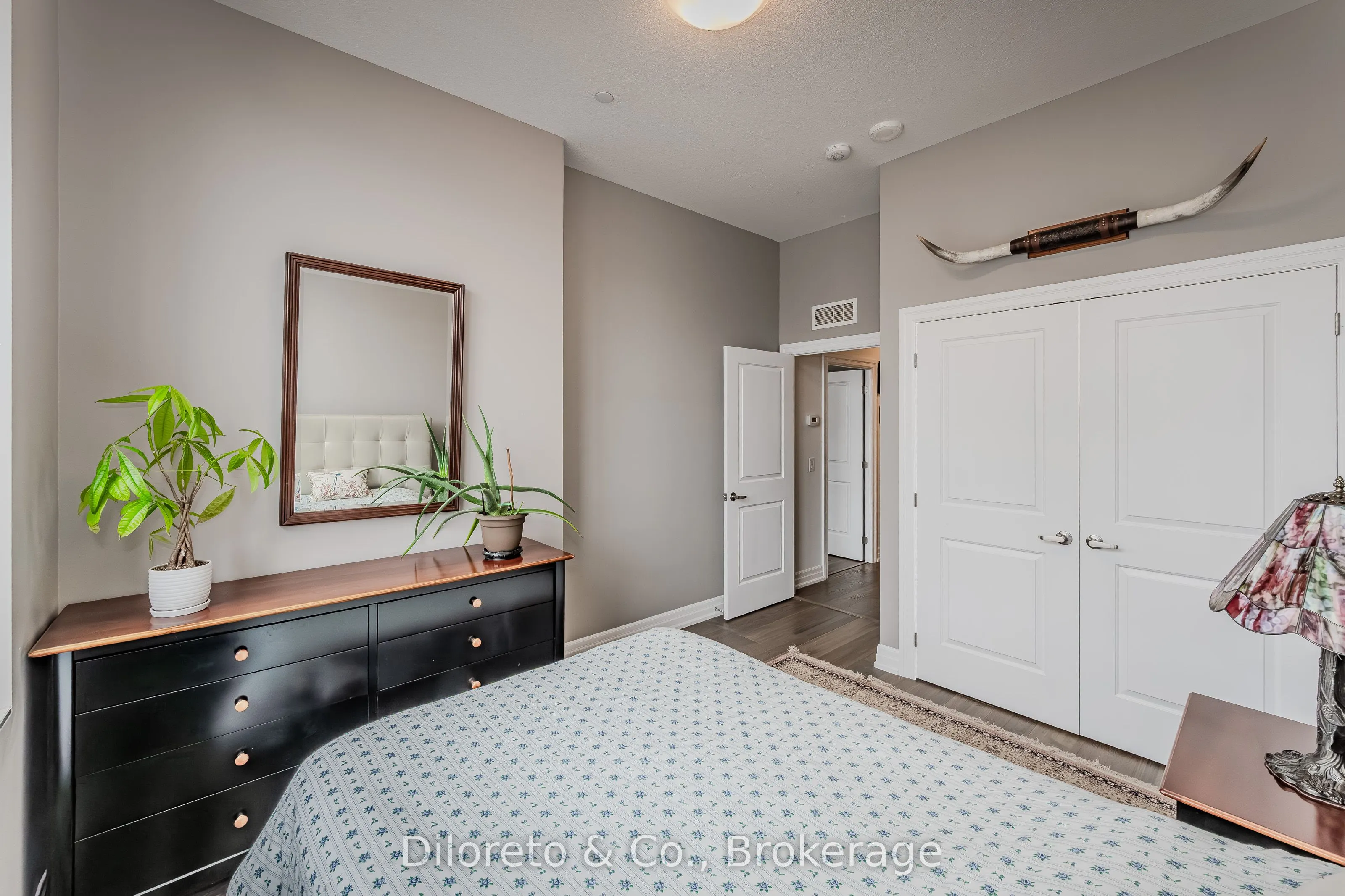 1878 Gordon Street, #105