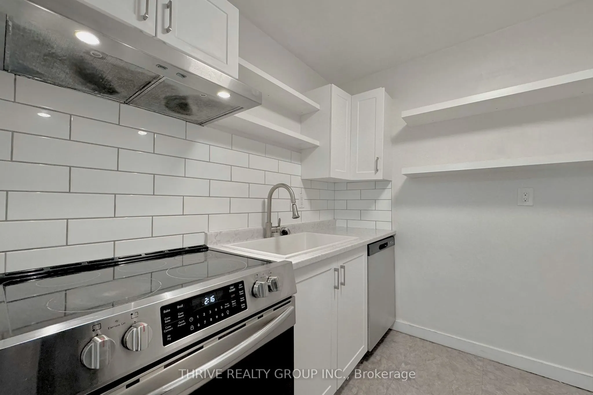 573 Mornington Avenue, #1111