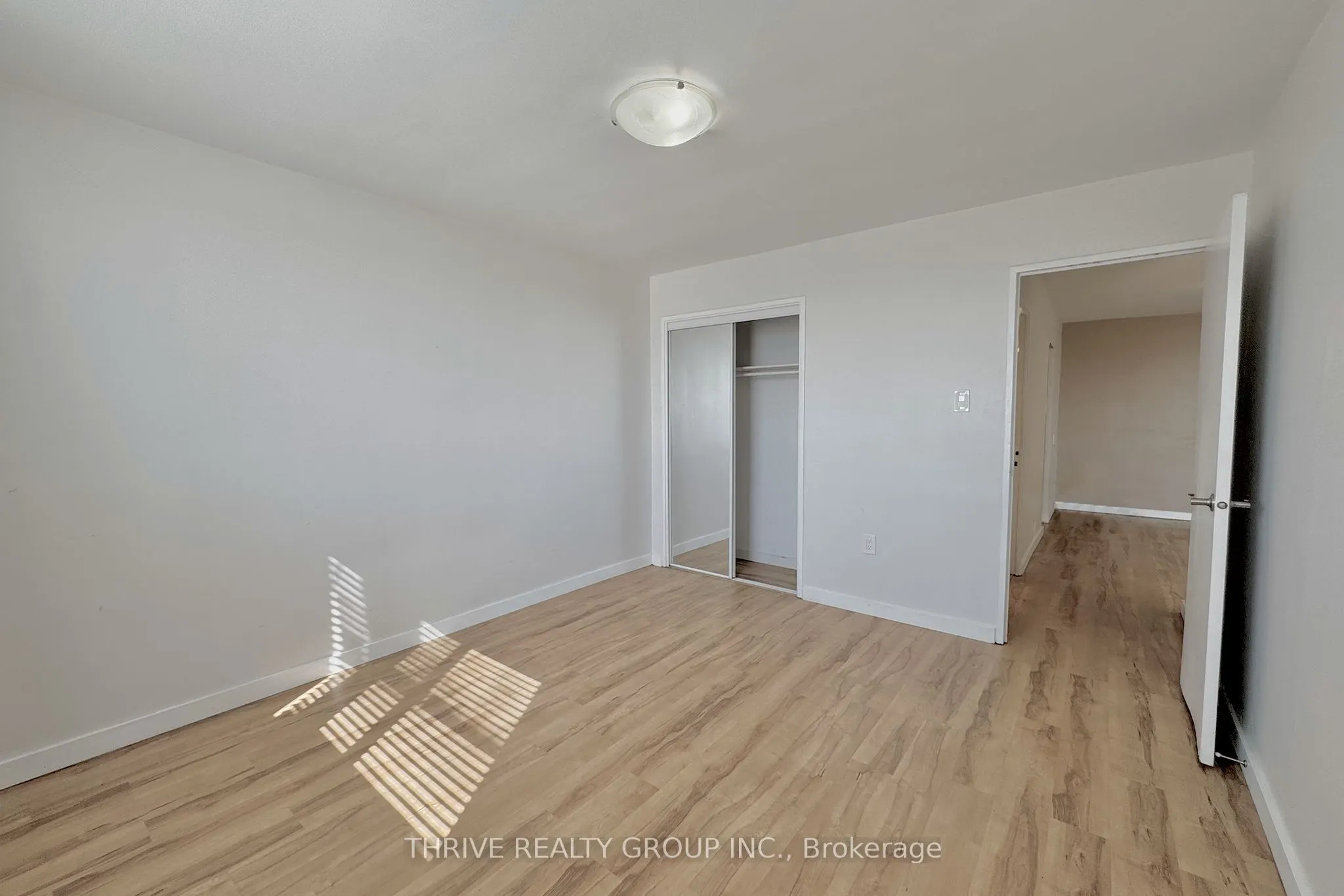 573 Mornington Avenue, #1111