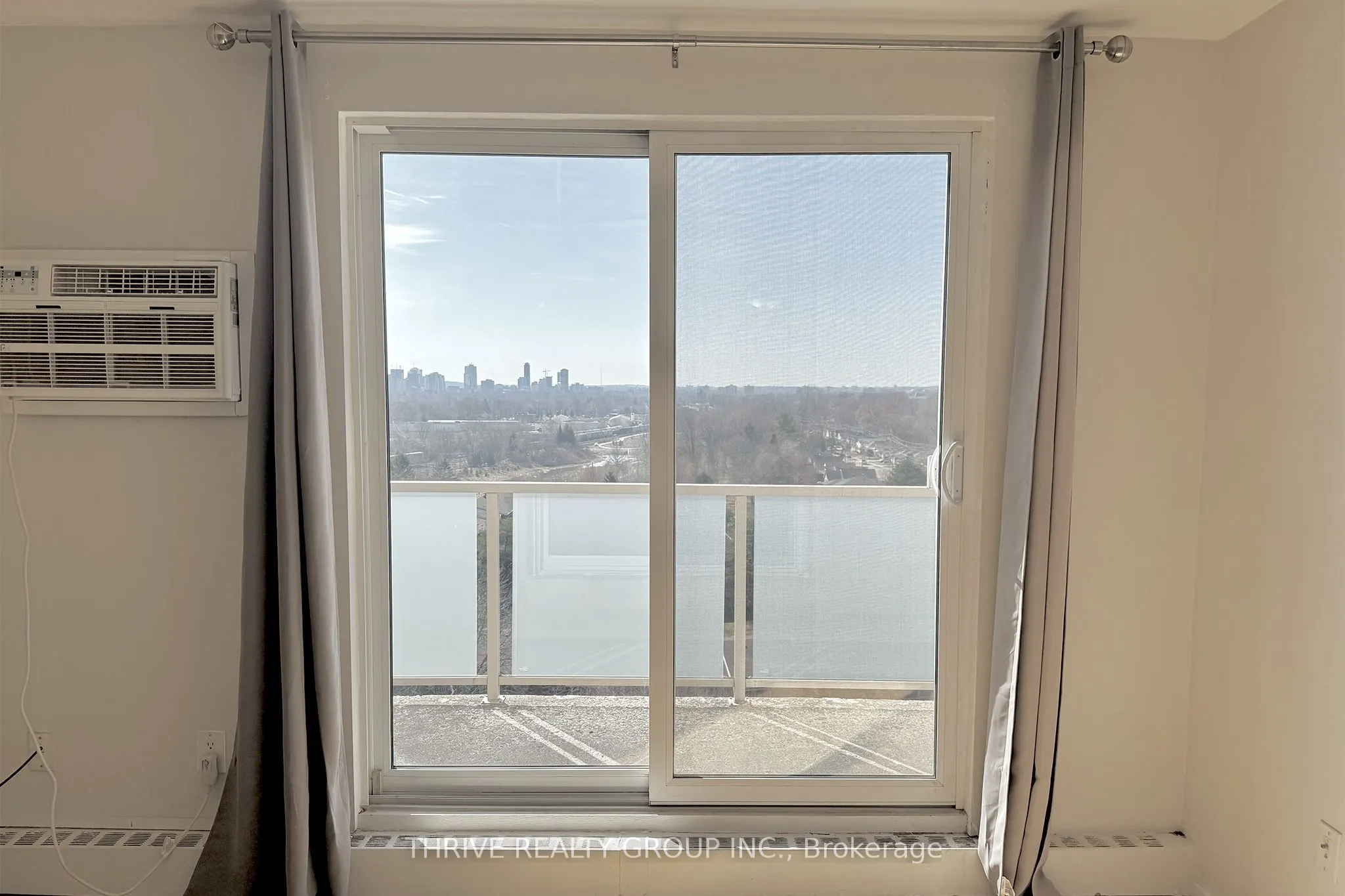 573 Mornington Avenue, #1111