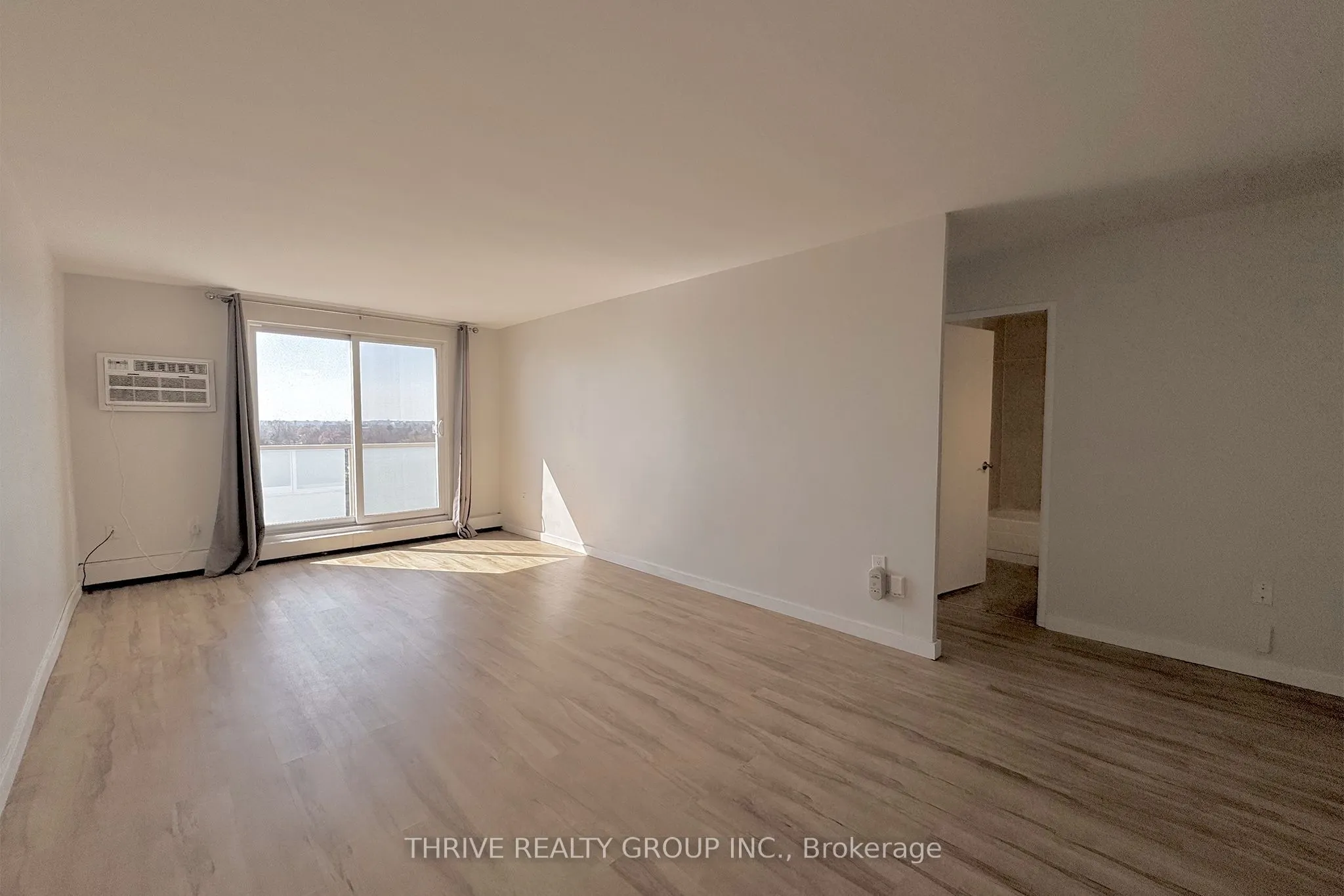 573 Mornington Avenue, #1111