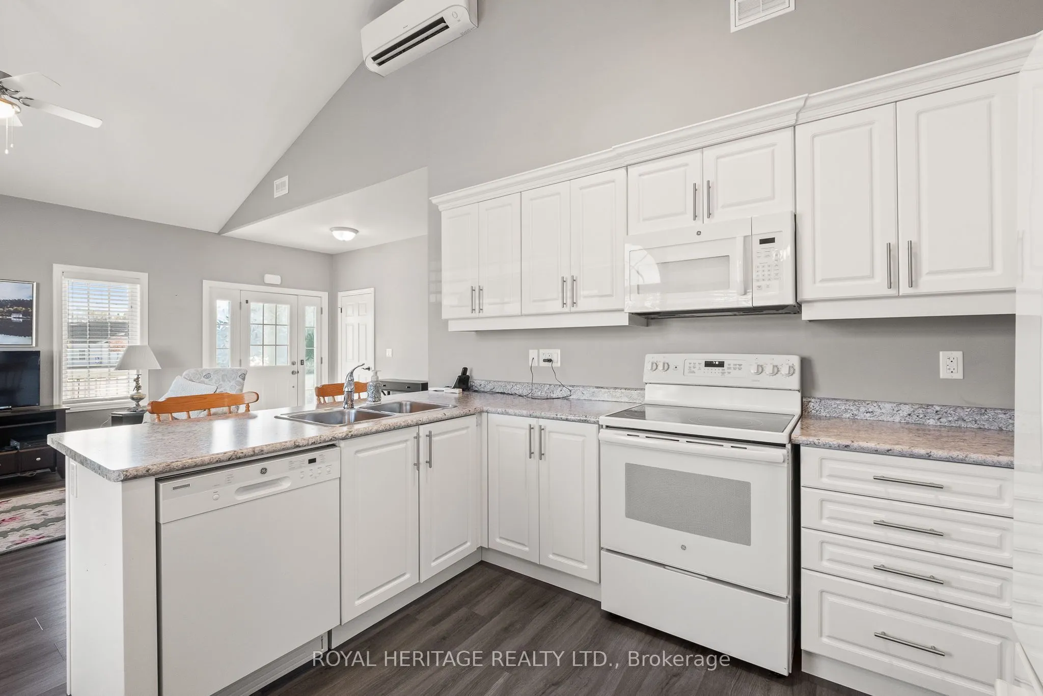 300 Croft Street, #2001