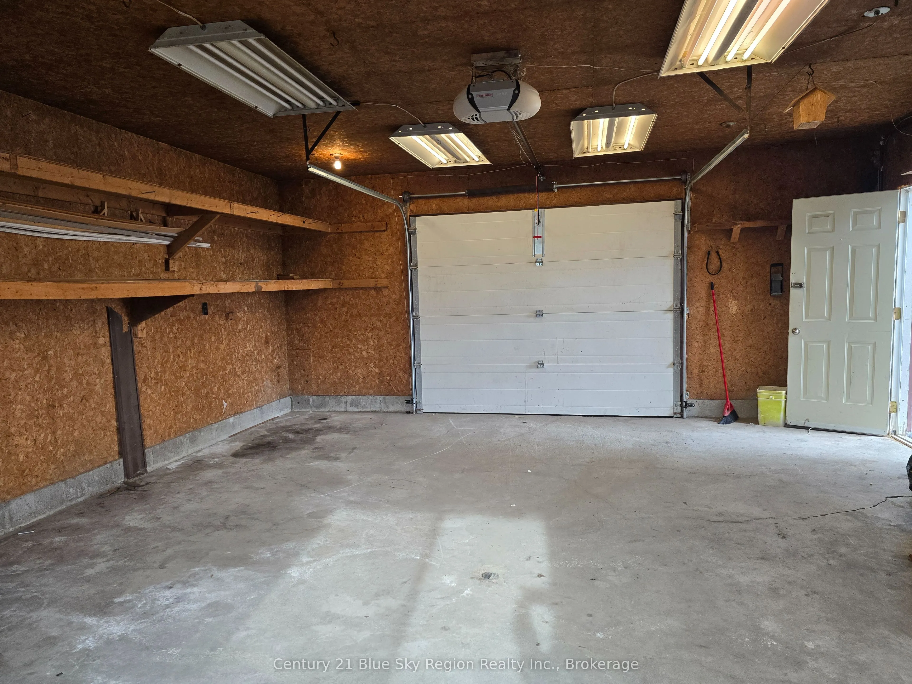 66 Principale Street W