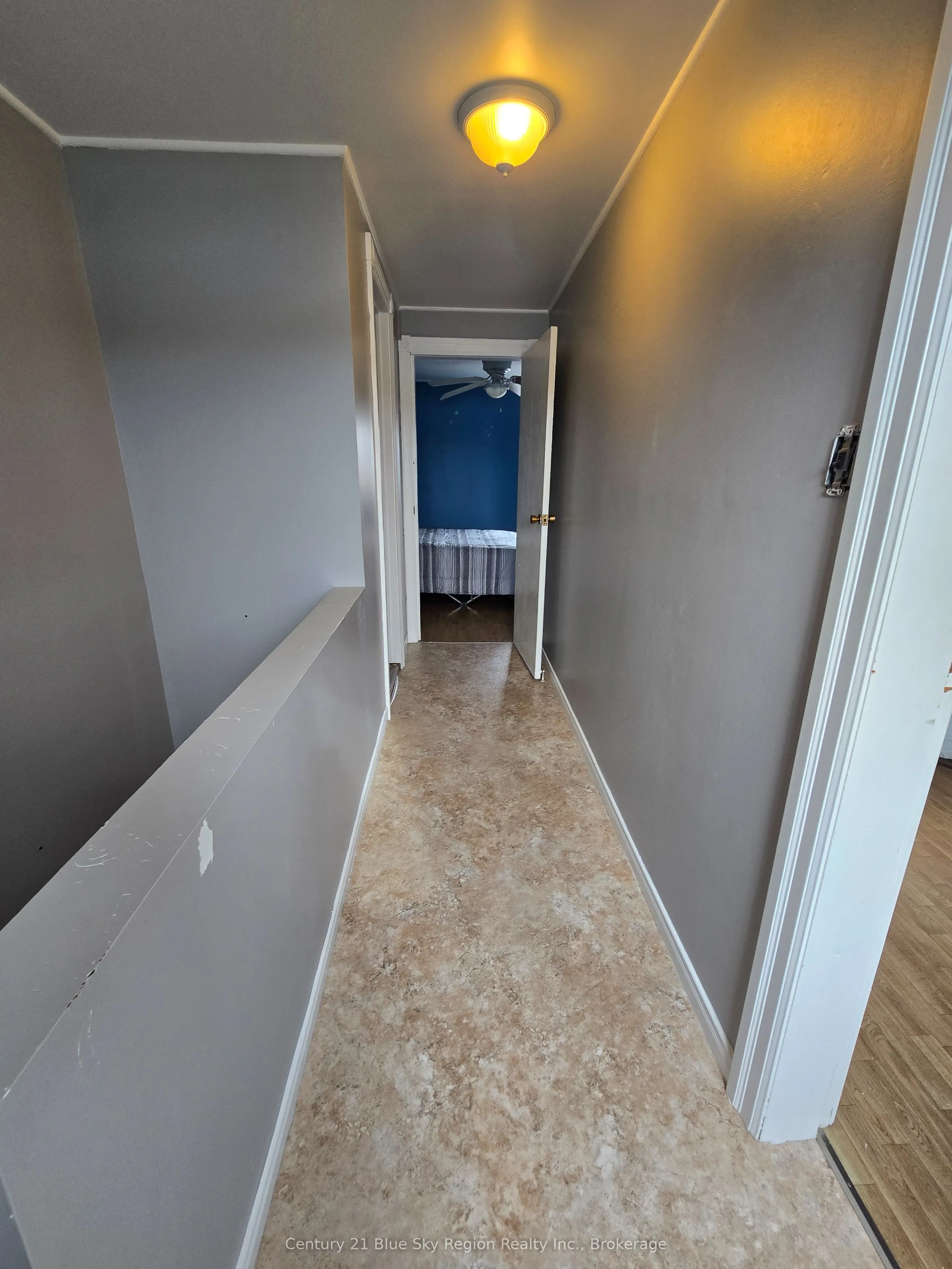 66 Principale Street W