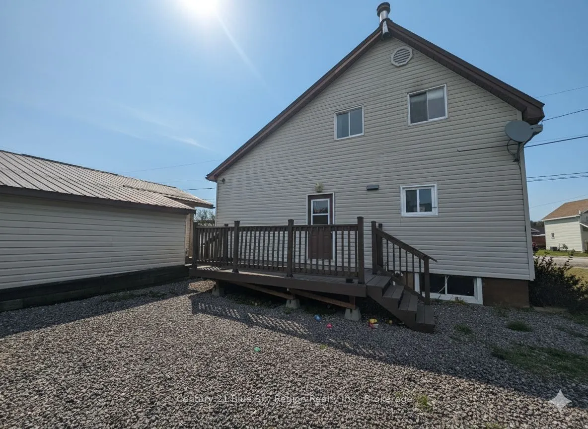 66 Principale Street W