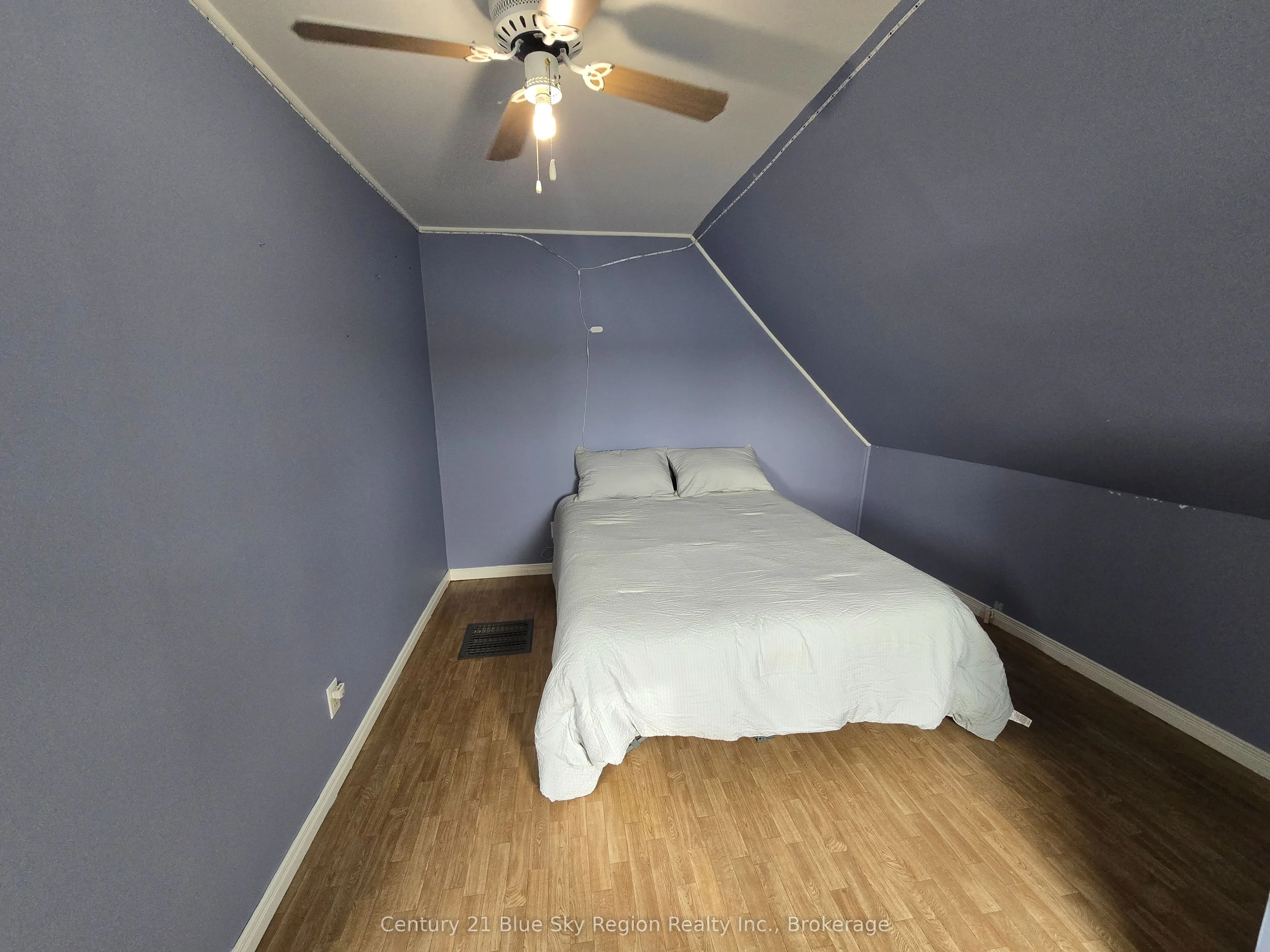 66 Principale Street W