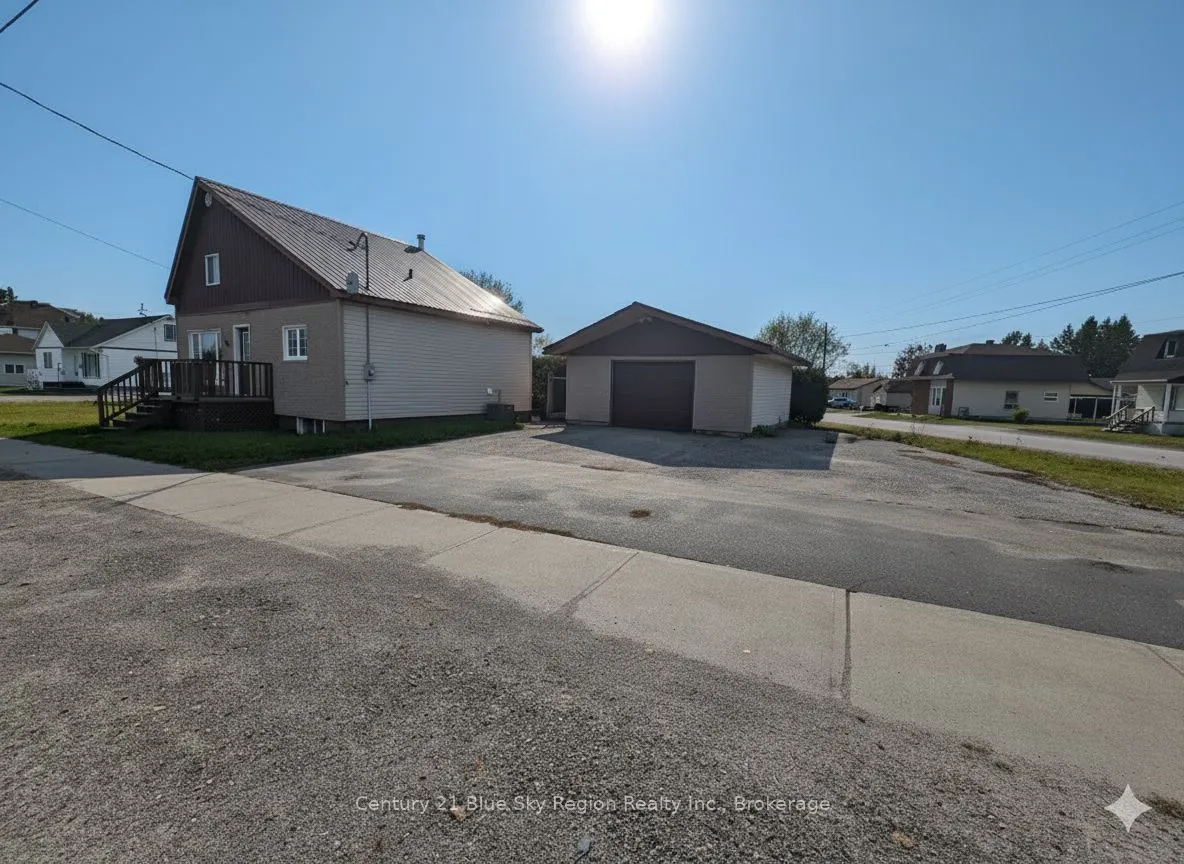 66 Principale Street W