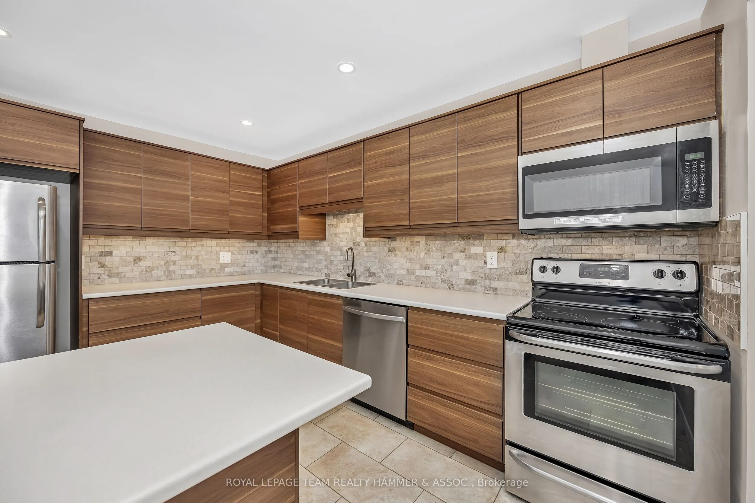 8 Chisholm Court, #4