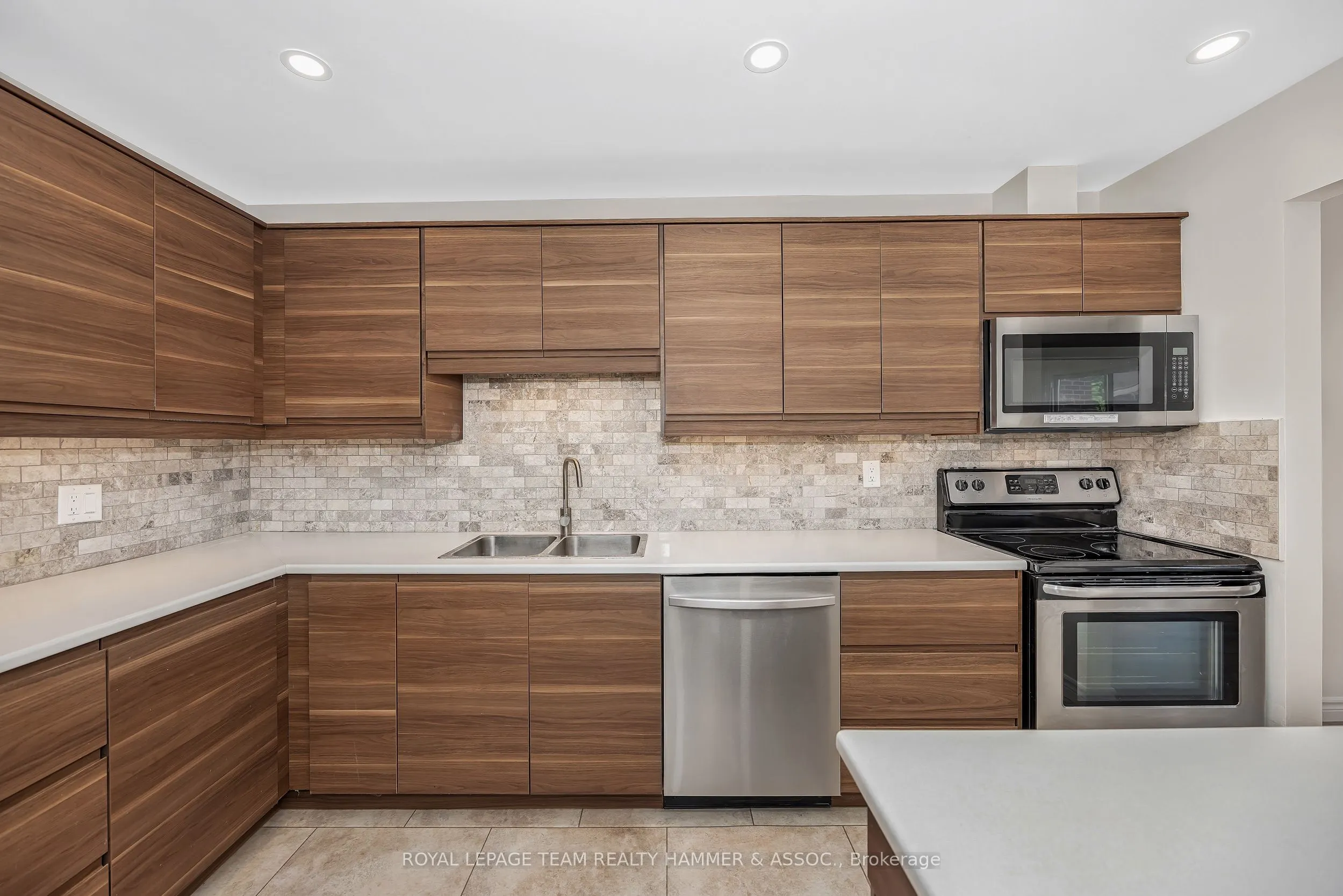 8 Chisholm Court, #4