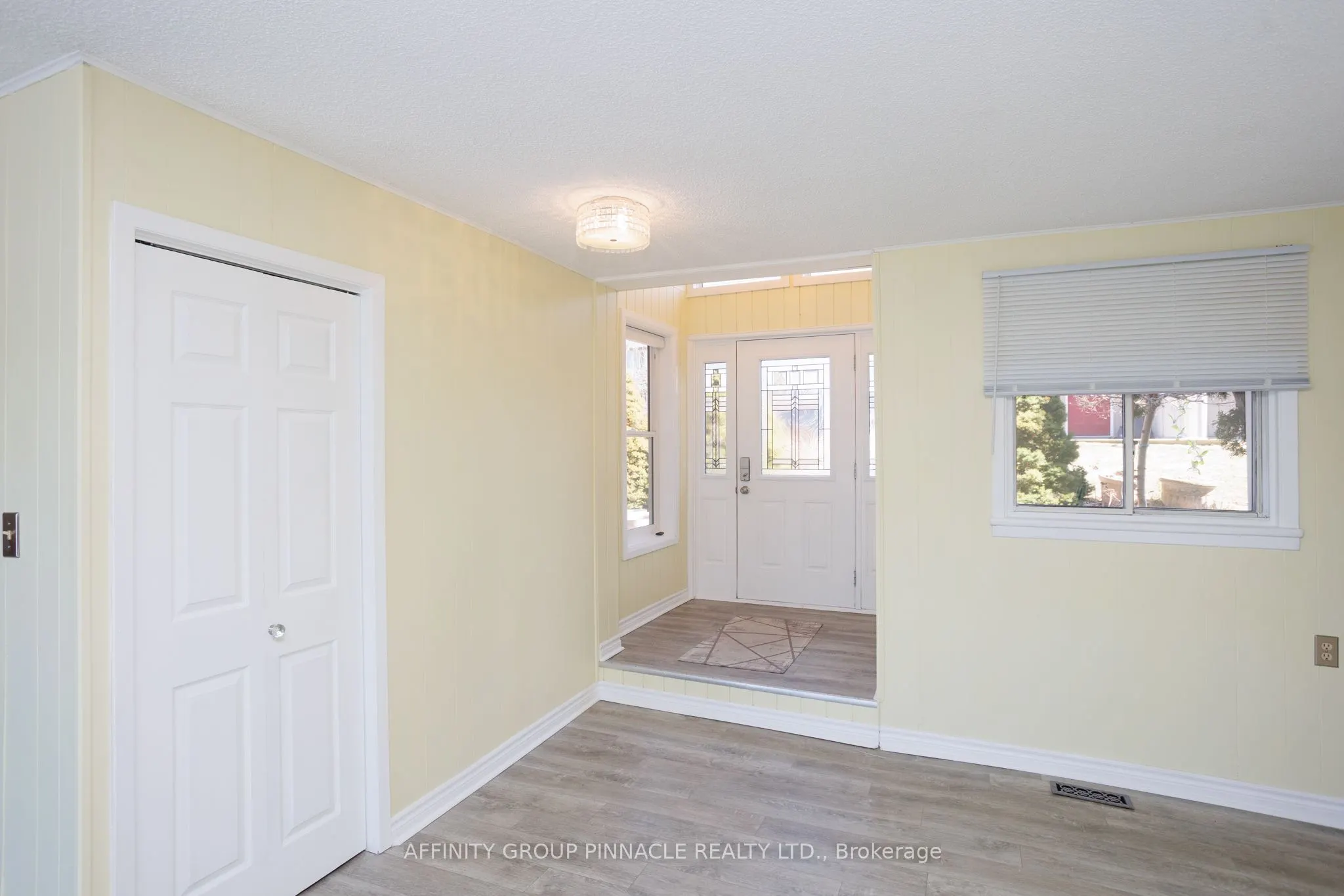 14 Oriole Road