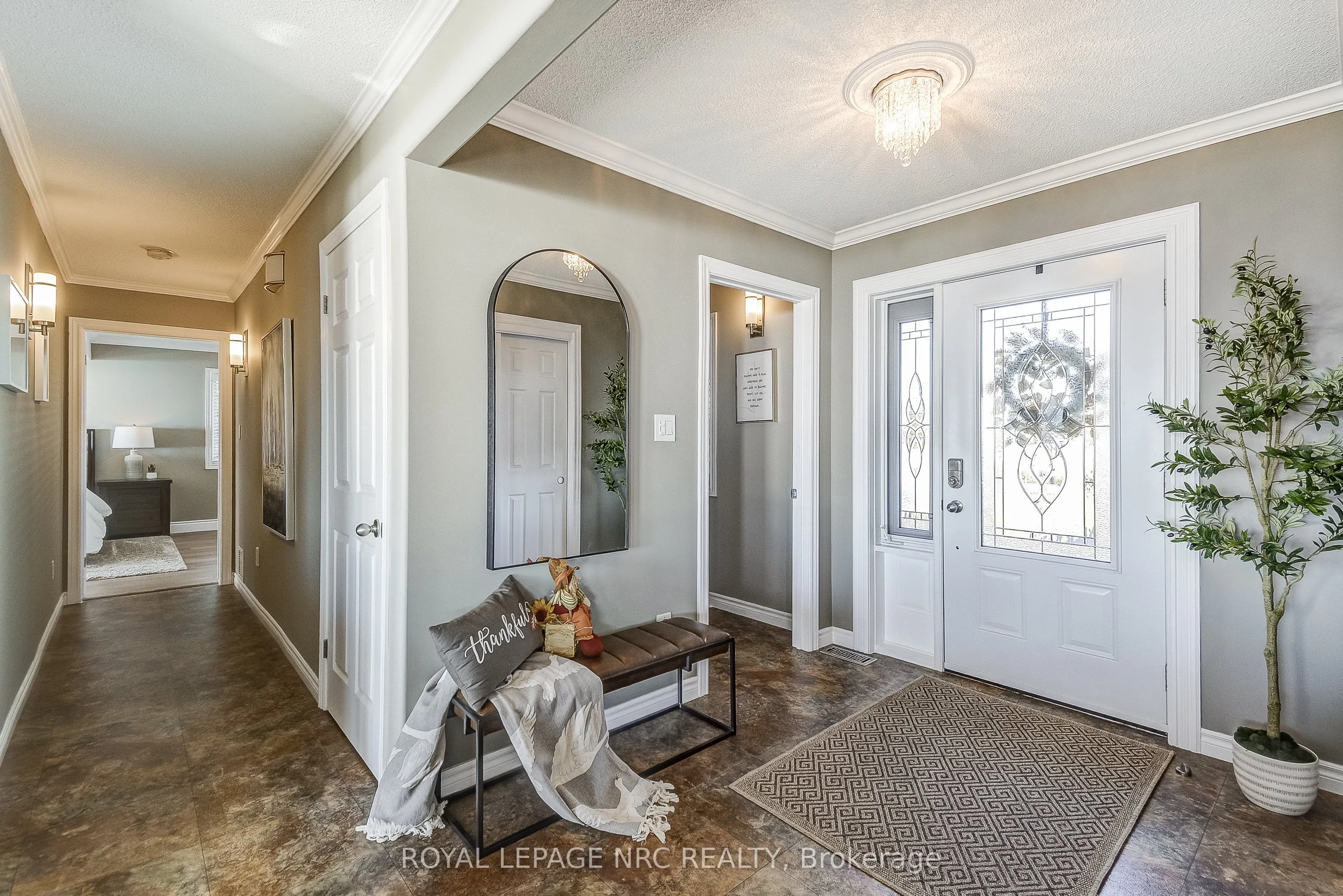 10781 Lakeshore Road W