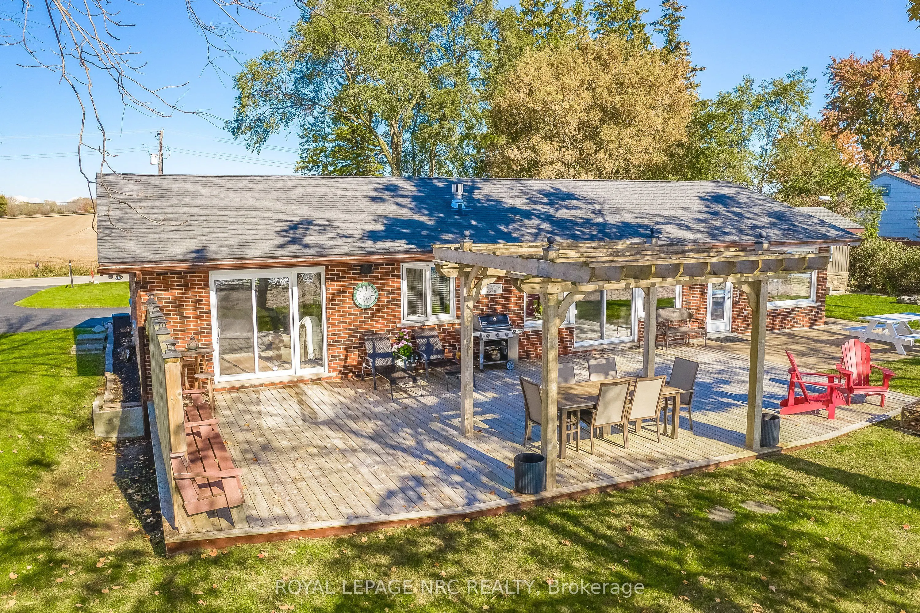 10781 Lakeshore Road W