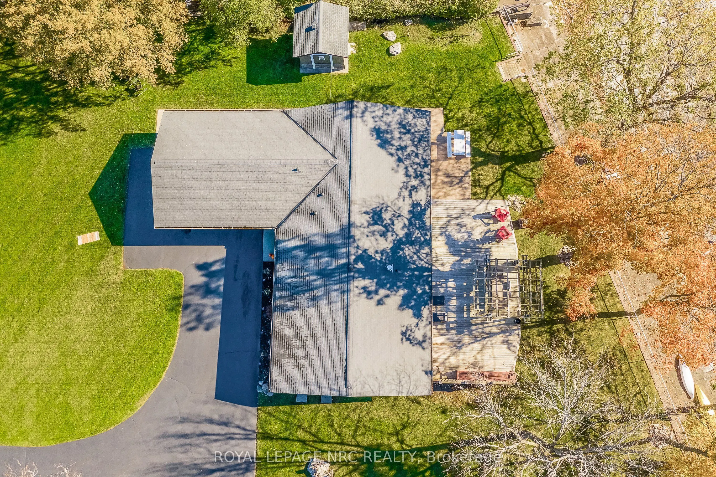 10781 Lakeshore Road W