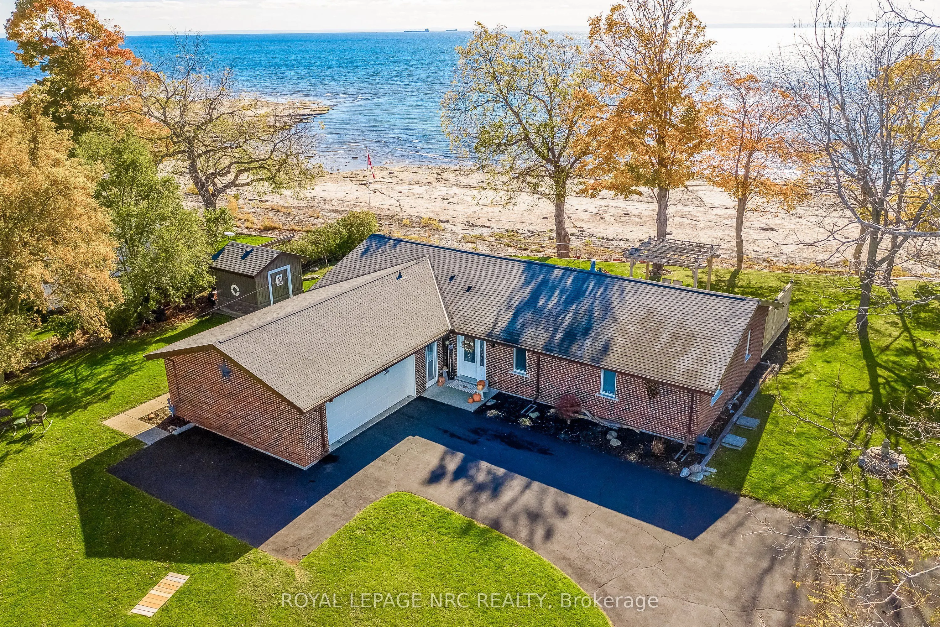 10781 Lakeshore Road W