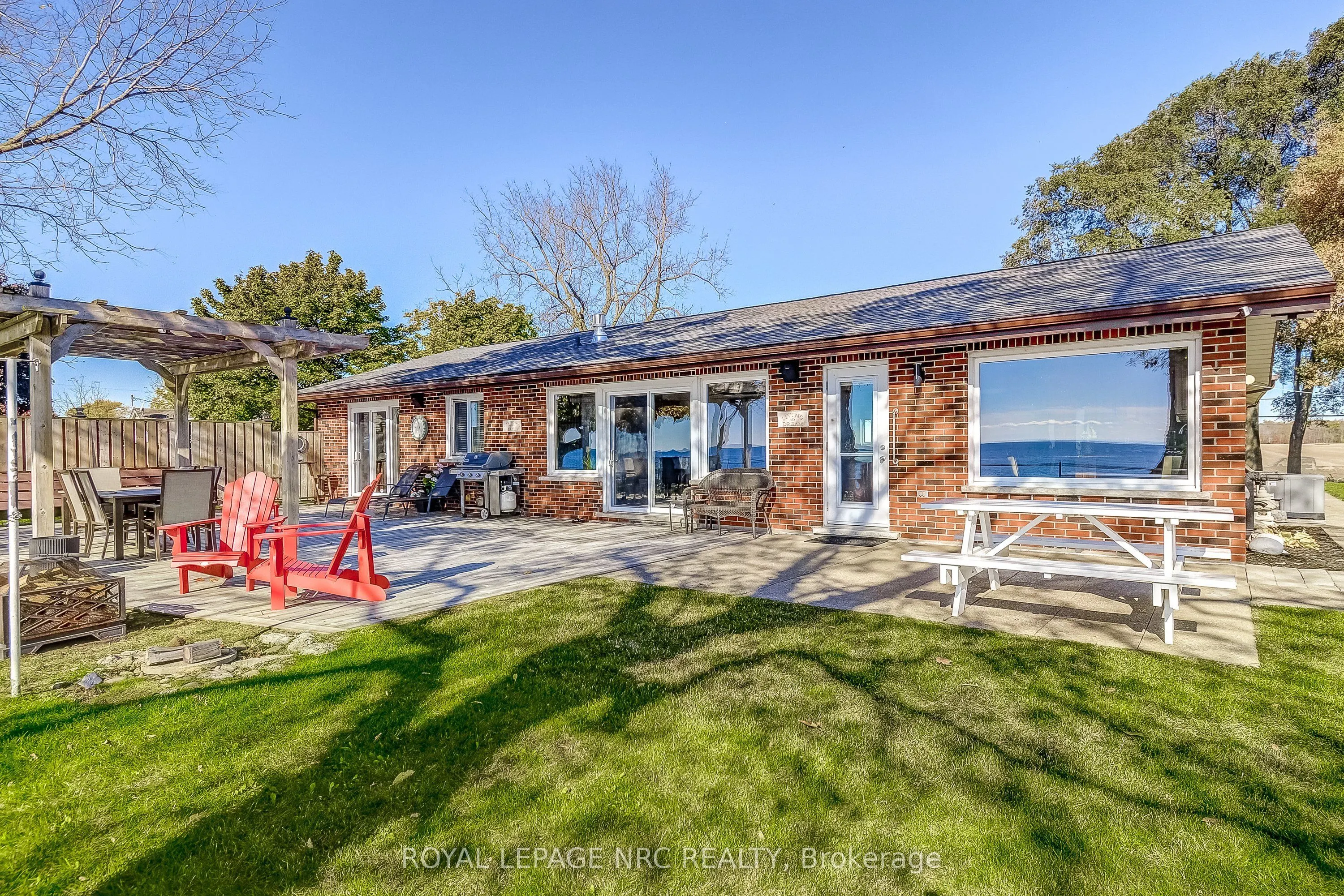 10781 Lakeshore Road W