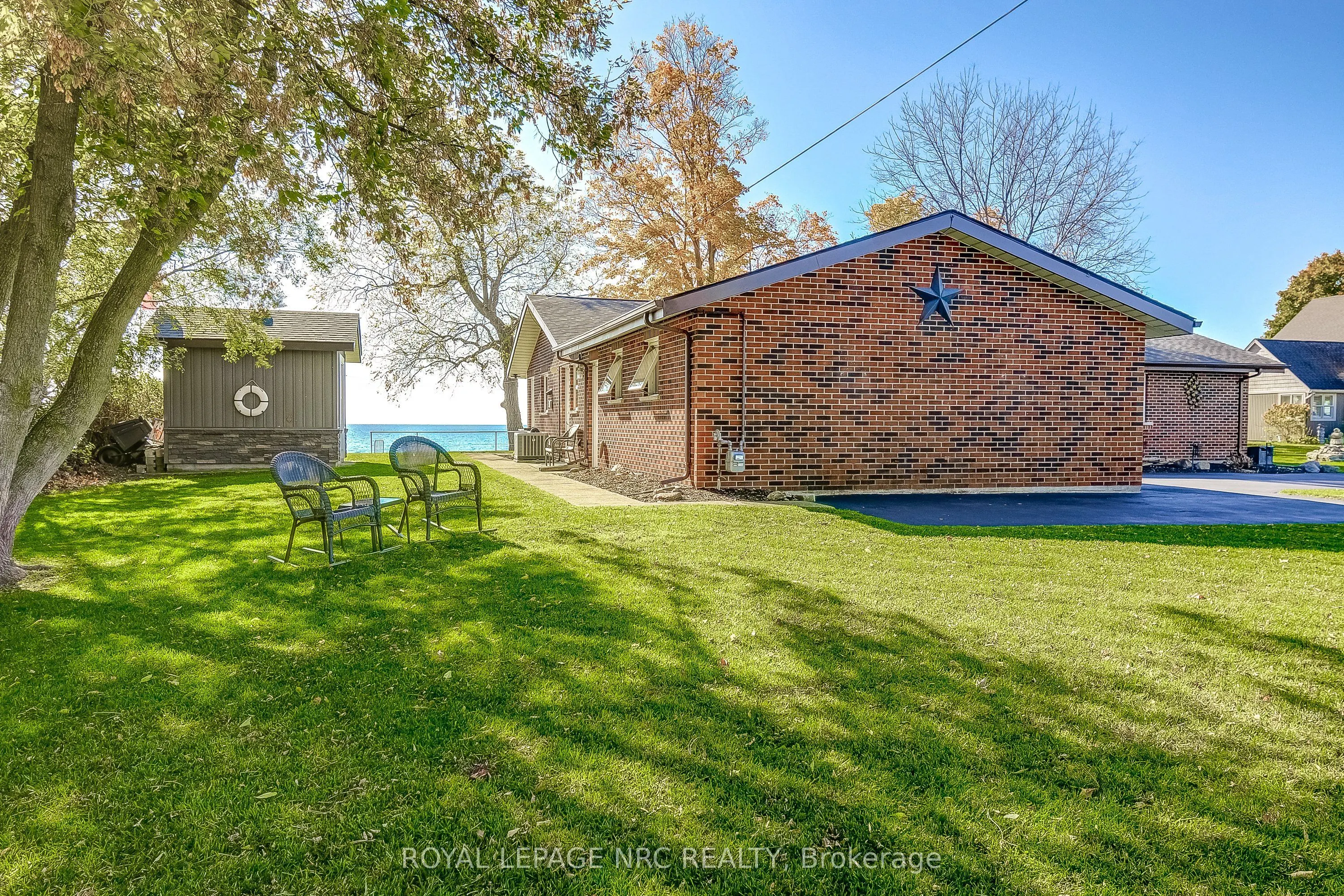 10781 Lakeshore Road W