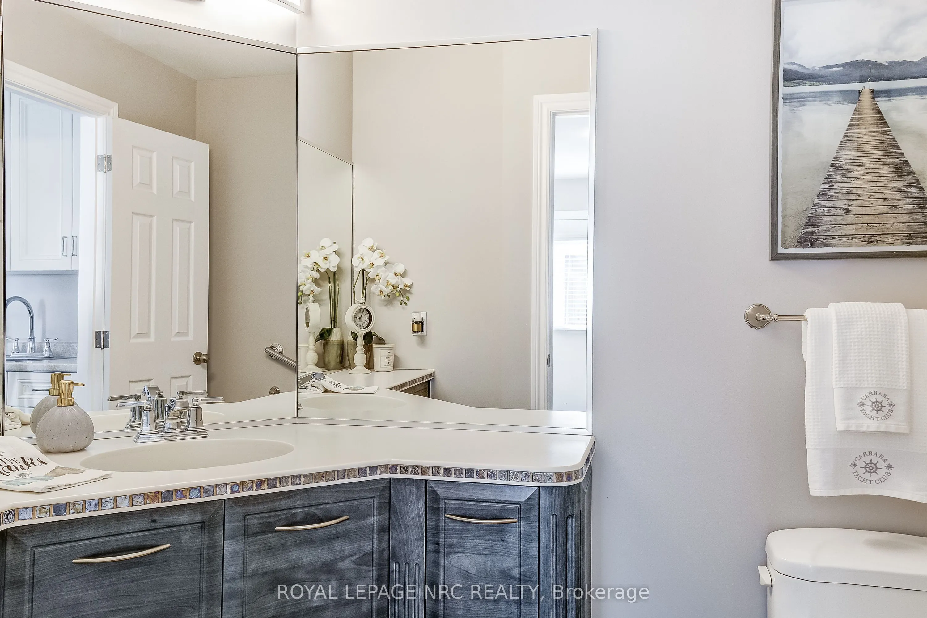 10781 Lakeshore Road W