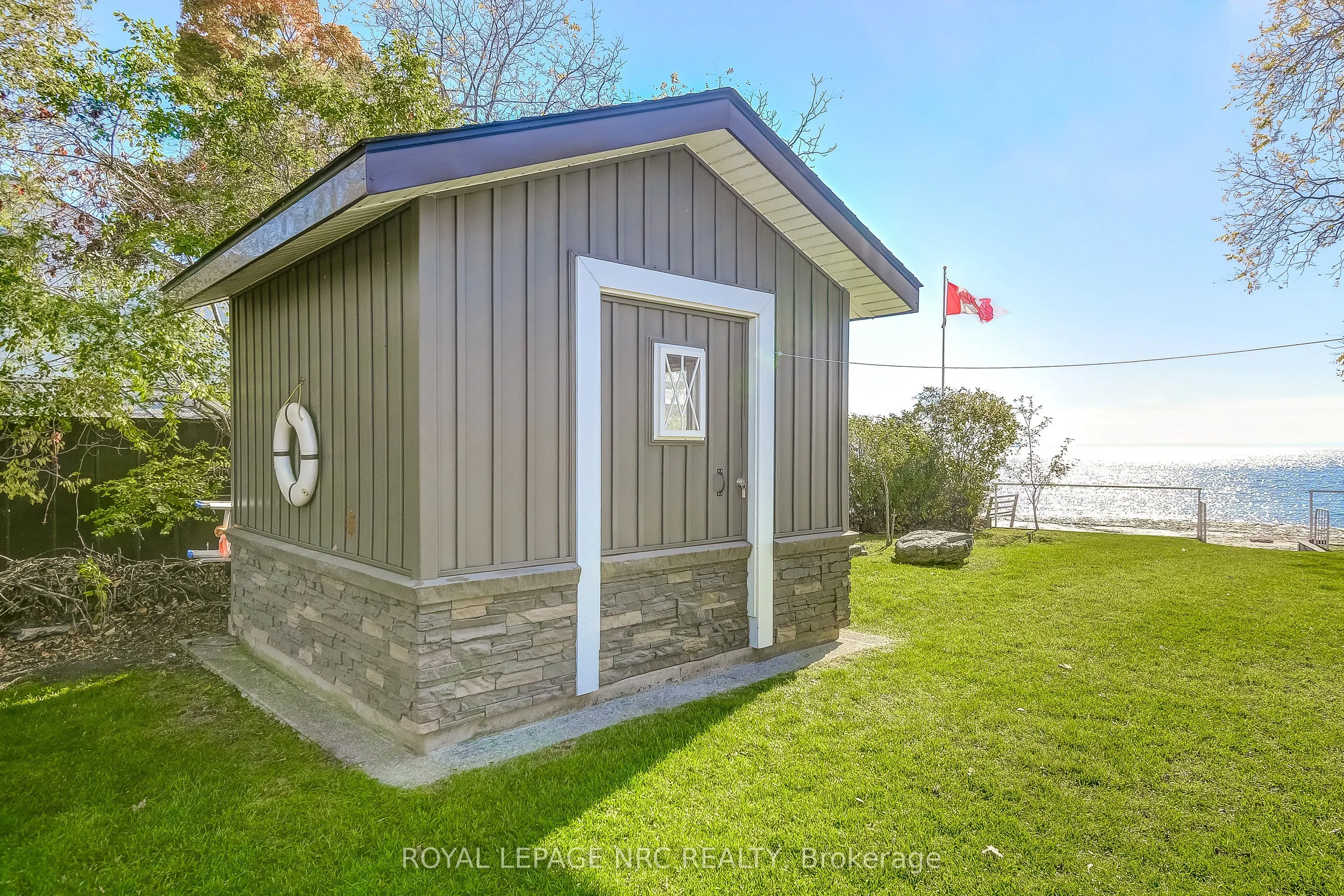 10781 Lakeshore Road W