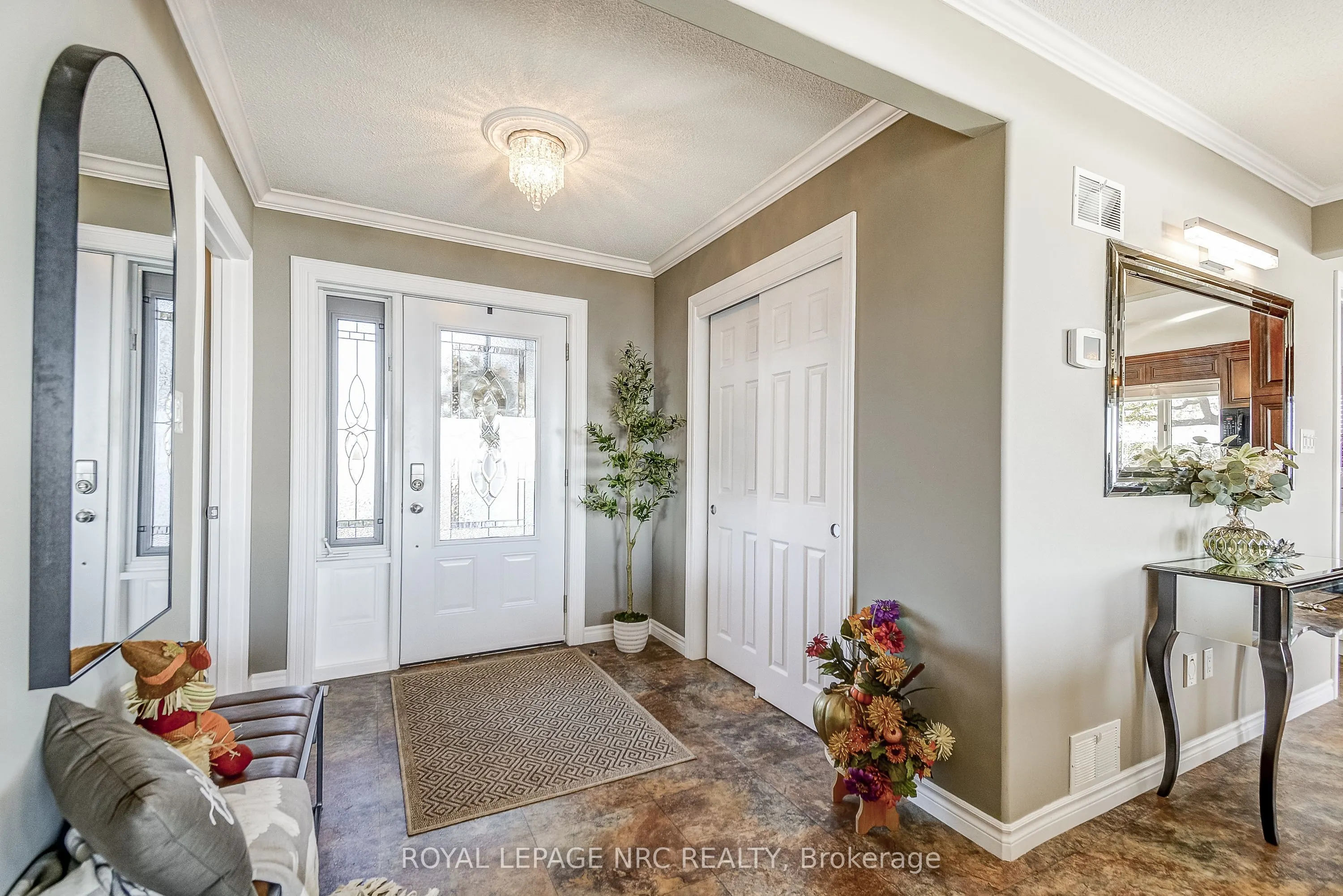 10781 Lakeshore Road W