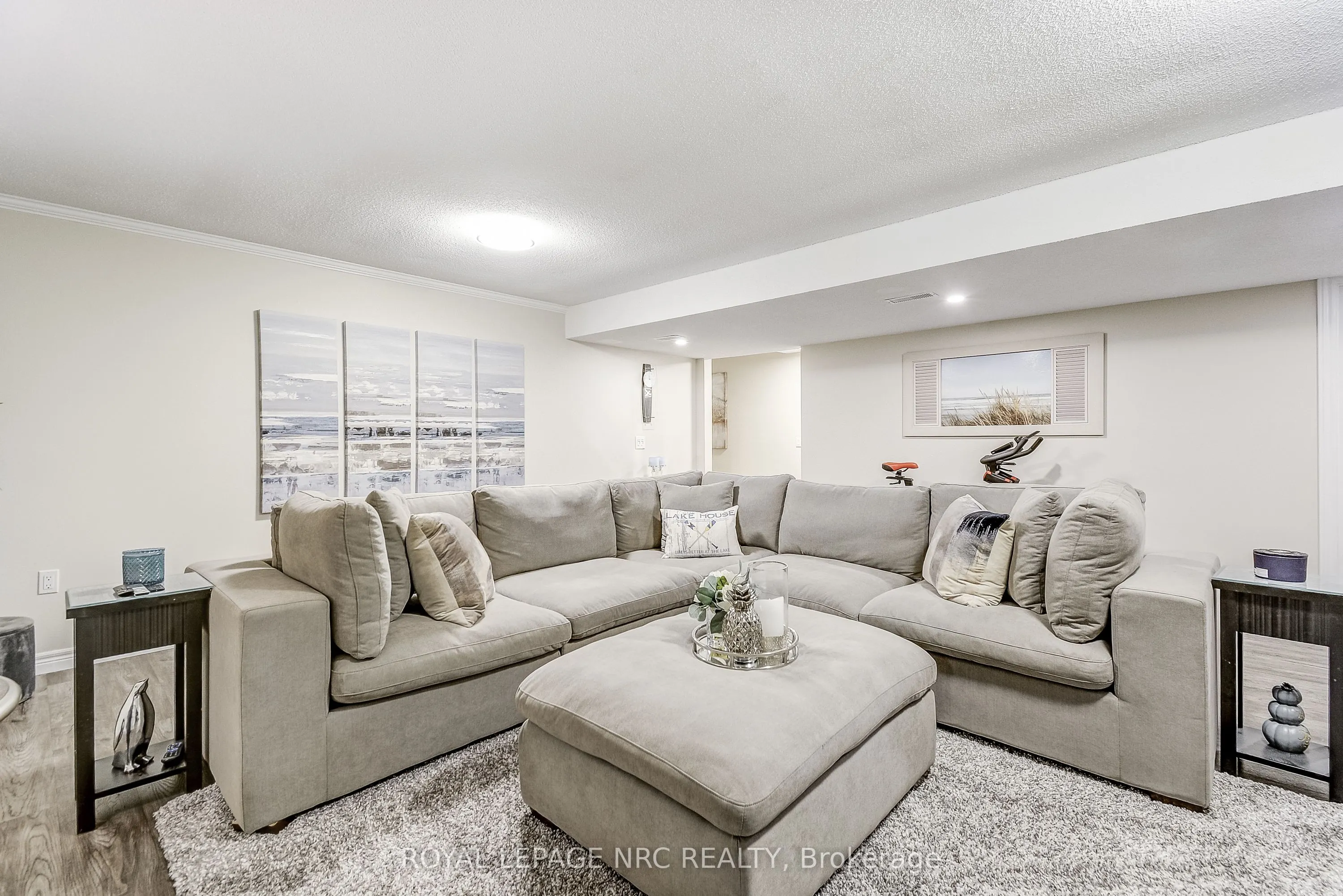 10781 Lakeshore Road W